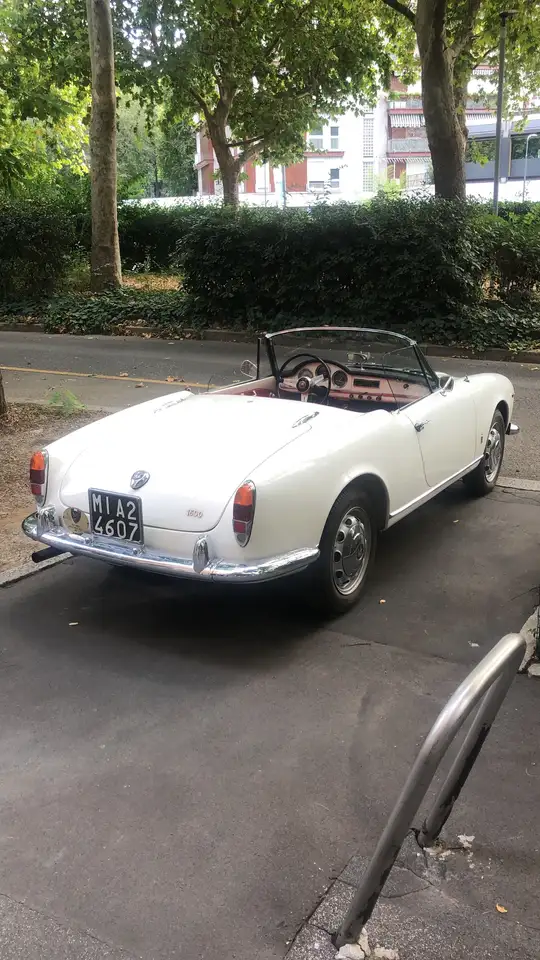 Alfa Romeo Giulia Spider 1600, foto 11