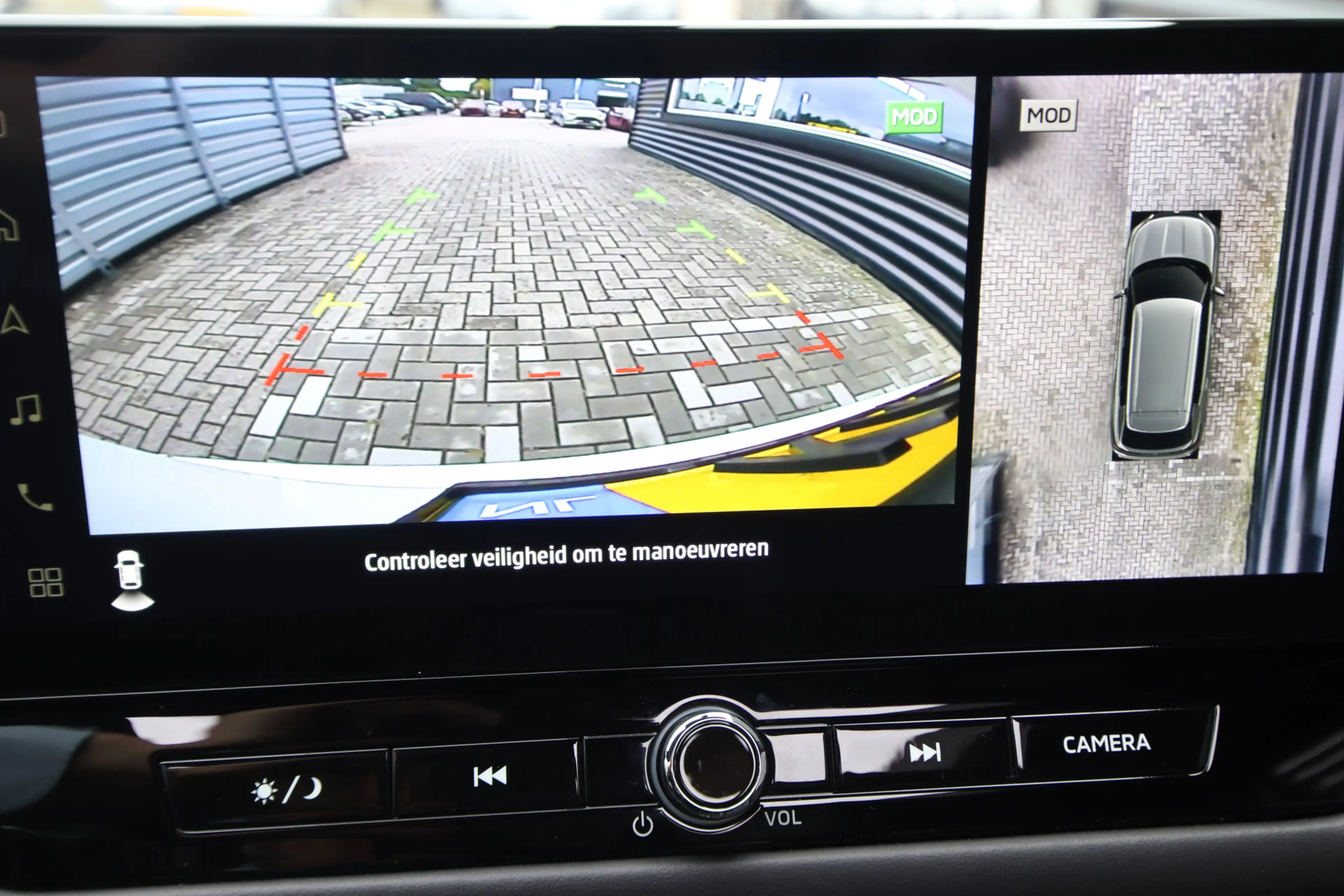 Mitsubishi Outlander 2.4 PHEV Instyle Limited Edition Pano, Adaptieve k — photo 7