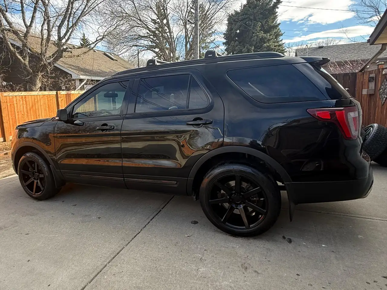 Ford Explorer снимка Ford Explorer