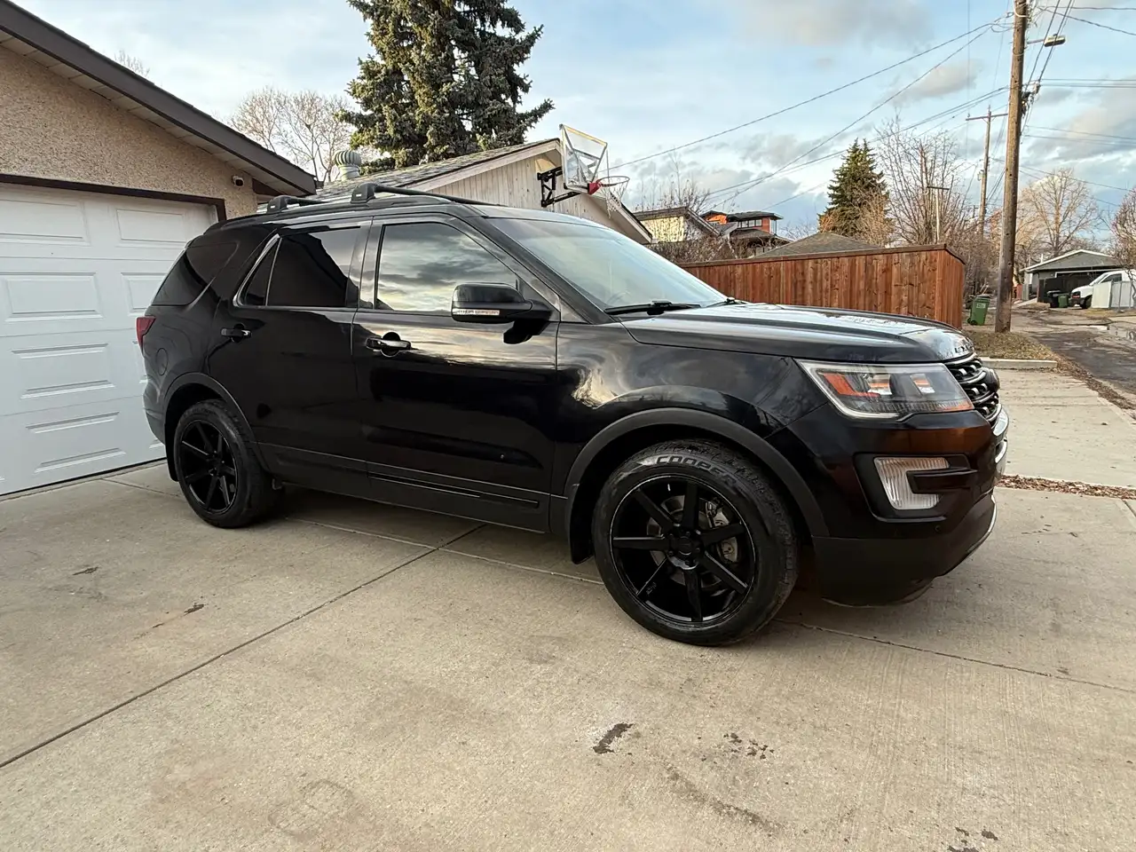 Ford Explorer снимка Ford Explorer