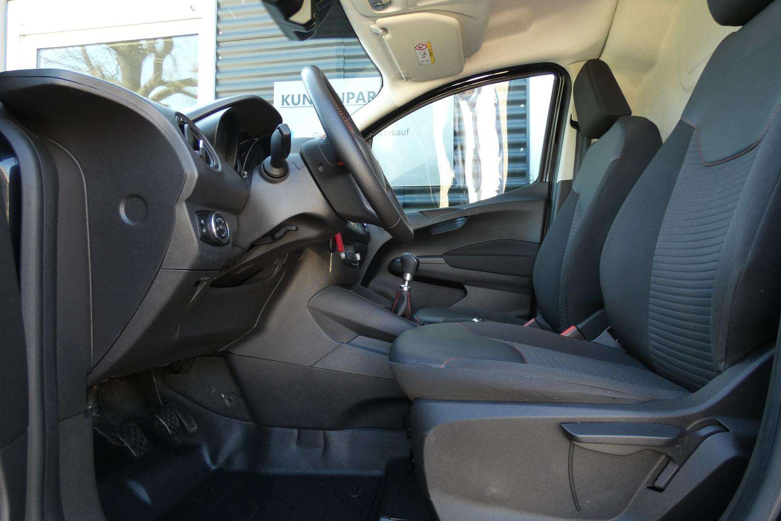 Ford Transit Courier