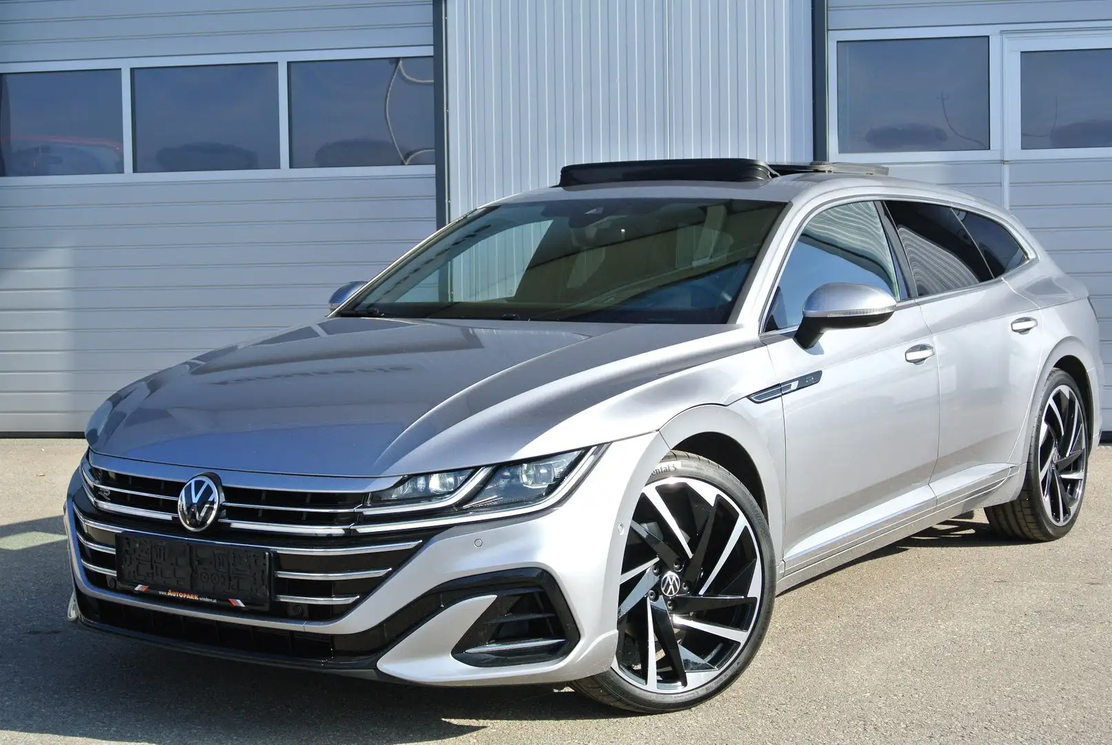 Volkswagen Arteon SB 2.0 TDI DSG * R-LINE *GLASDACH *AHK* HUD*LEDER Grau - 1