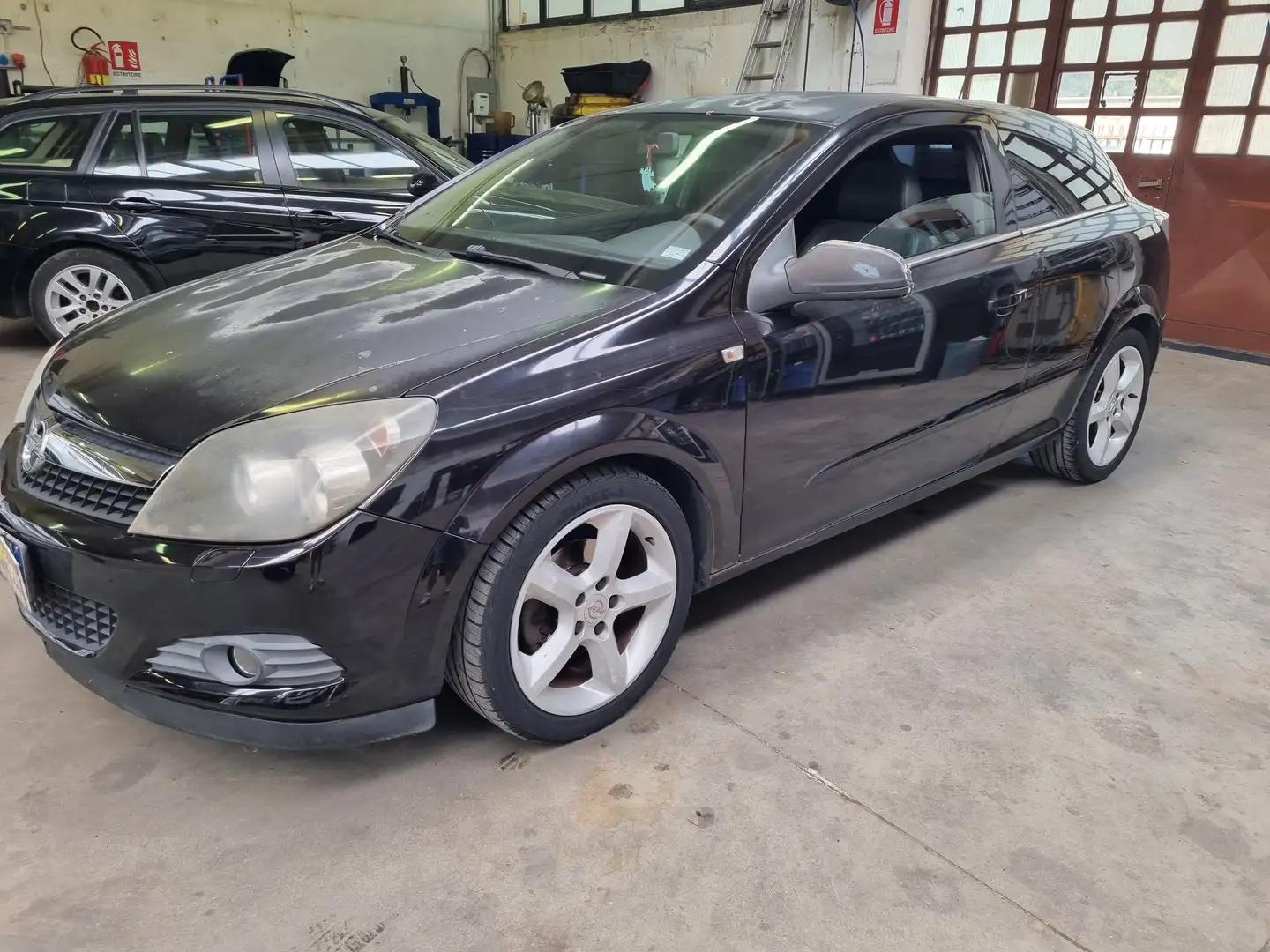 Opel Astra Noir - 1