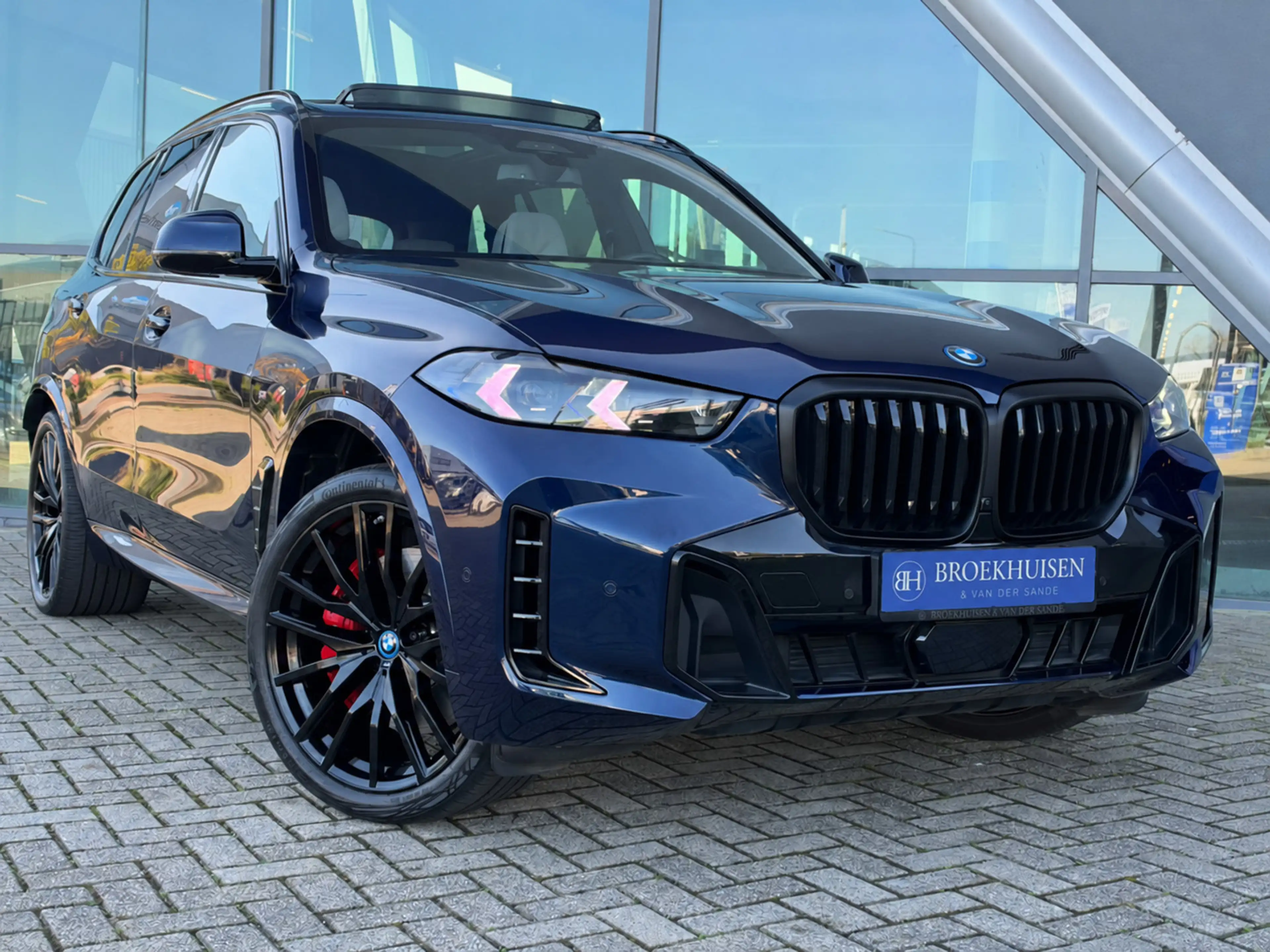 BMW X5 XDrive50e M-Sport Driving Assistant PRO 490pk Icon — photo 3