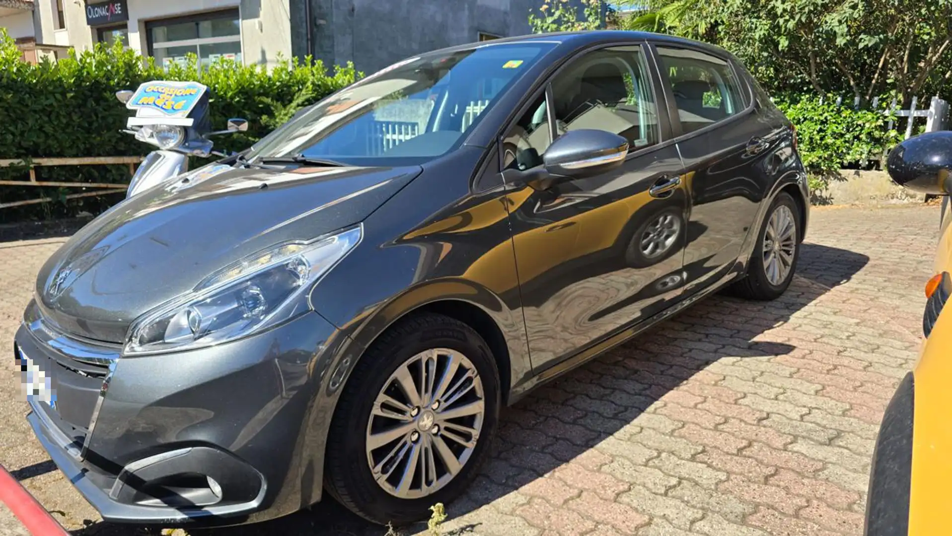 Peugeot 208 1° serie PureTech 82 5 porte Allure Gris - 2