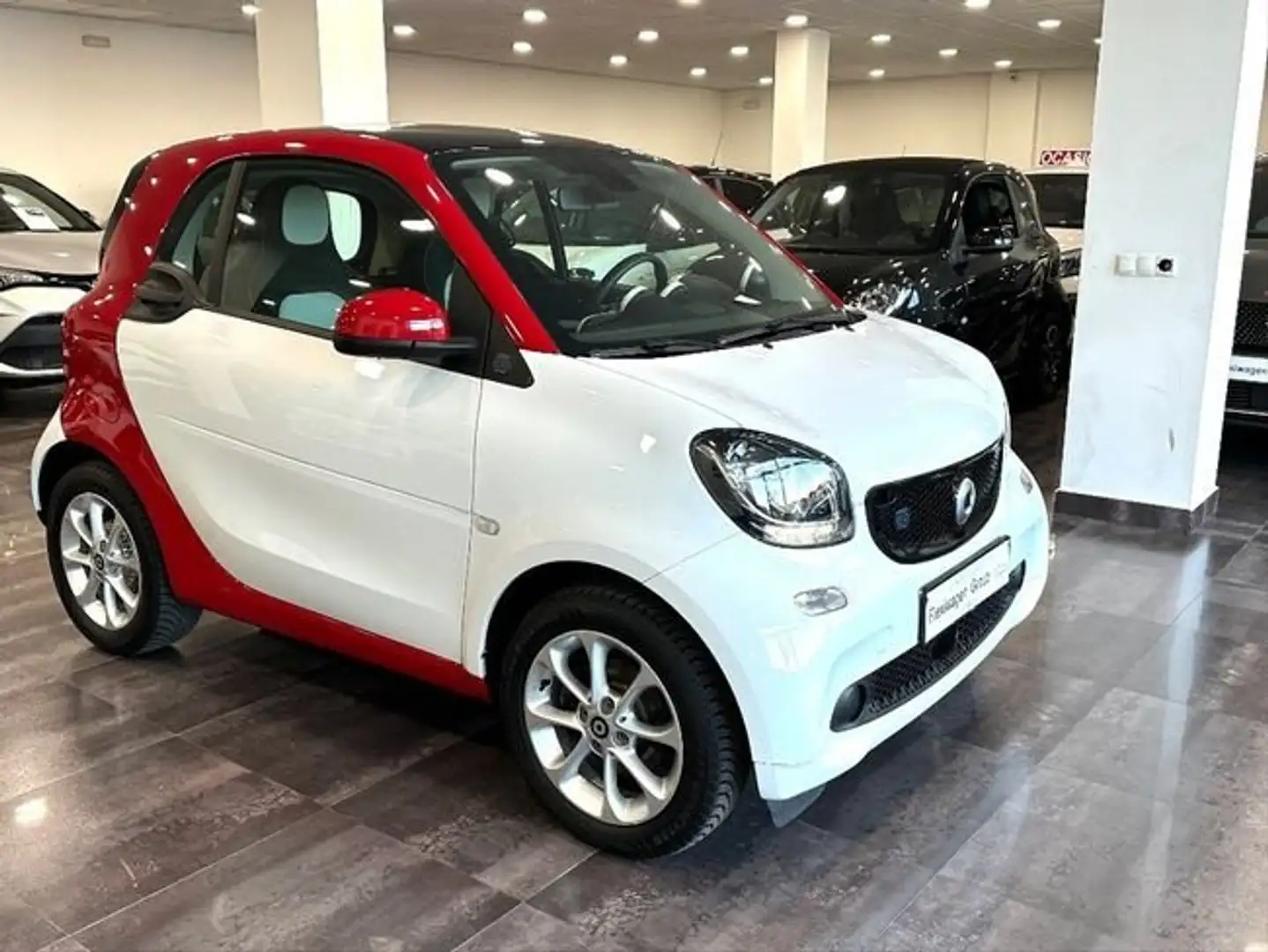 smart forTwo 60kW81CV EQ coupe Blanc - 1