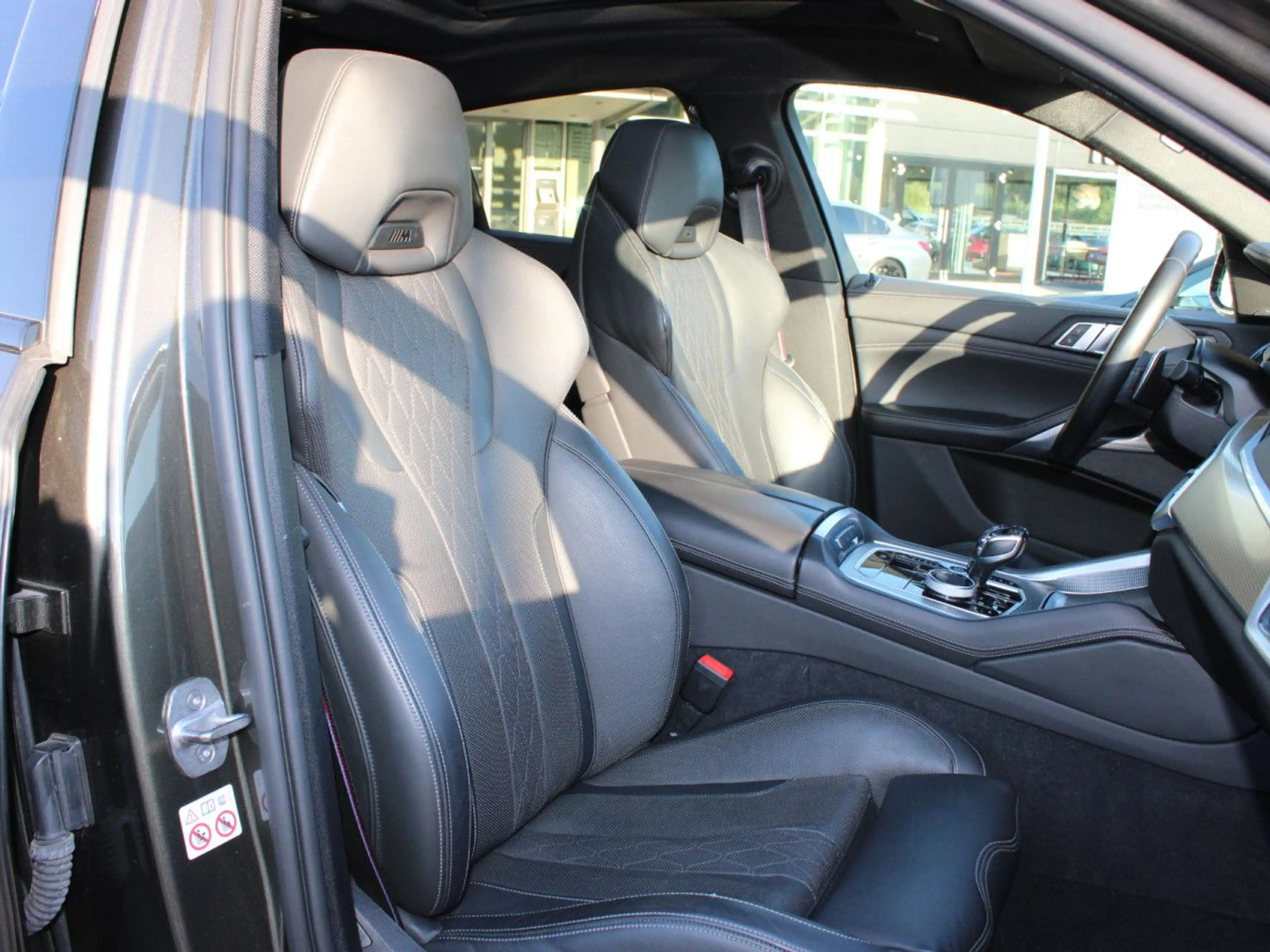 BMW X6 M 50i Sky IntAktivL.Sitzbel+Mass.Soft ACC AHK — photo 11