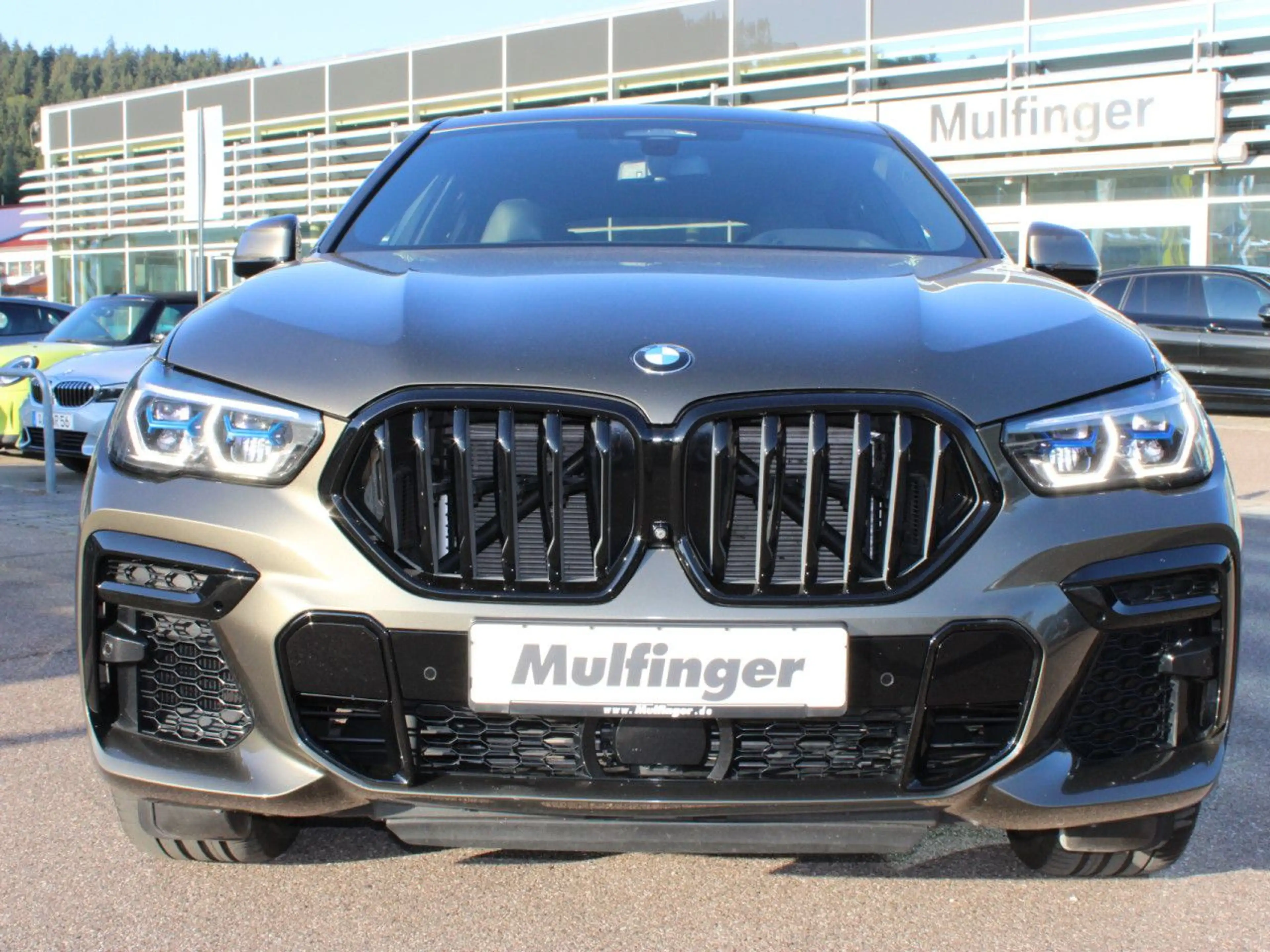 BMW X6 M 50i Sky IntAktivL.Sitzbel+Mass.Soft ACC AHK — photo 4