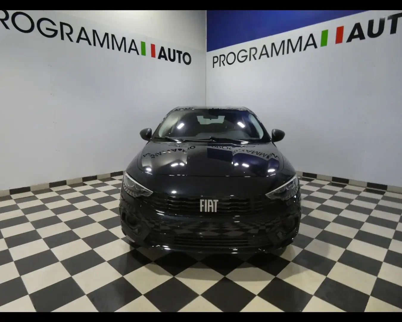Fiat Tipo 5 Porte 1.5 T4 Hybrid Nero - 2