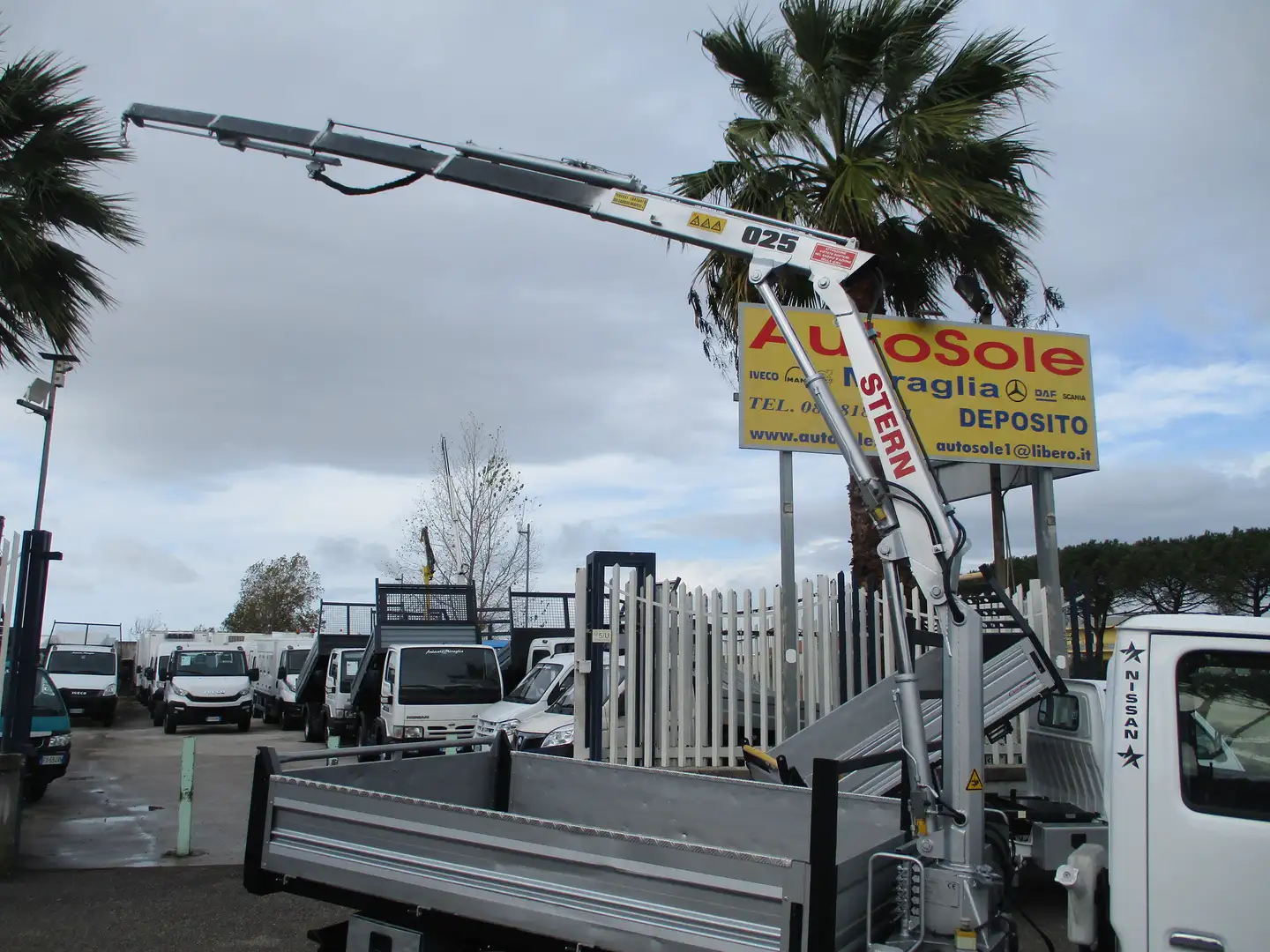 Nissan Cabstar 3000 TDI GRU STERN 025 4 SFILI+CAS FISSO 53000 KM Blanc - 2