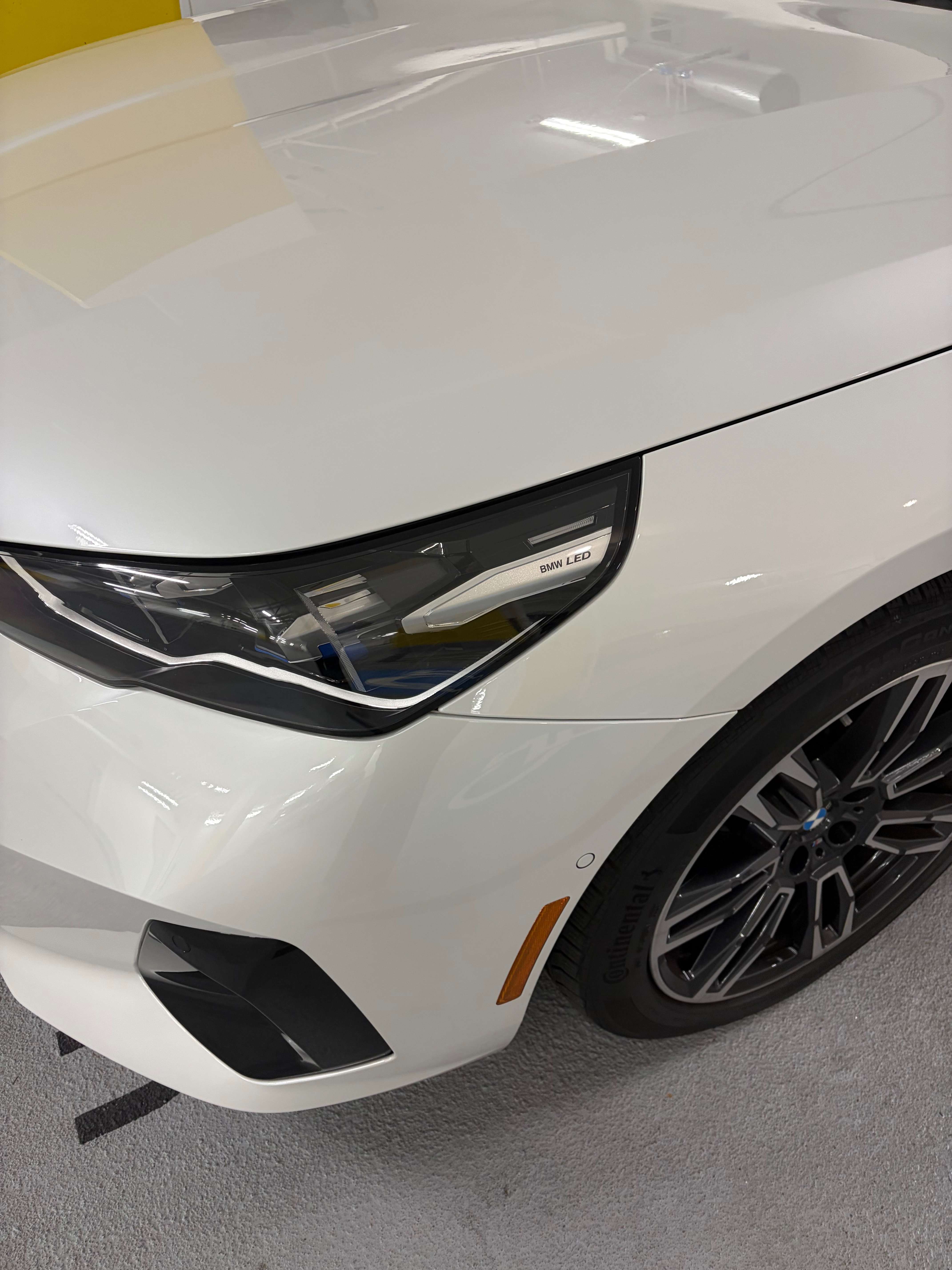 2024 BMW 5 Series xDrive thumb 12
