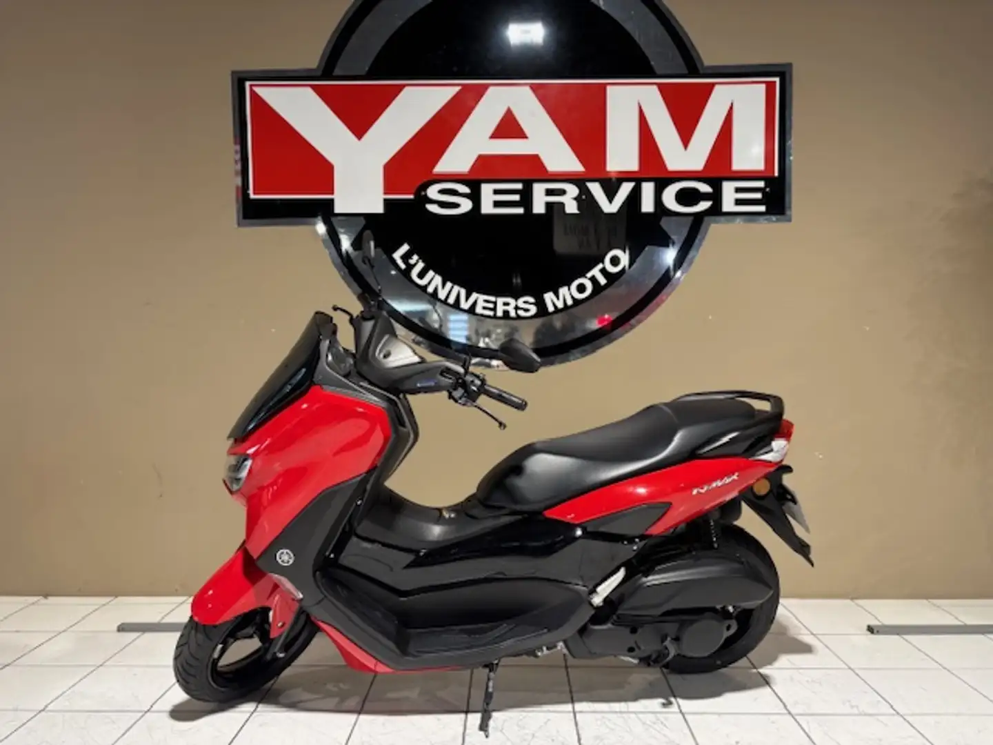 Yamaha NMAX Rouge - 2