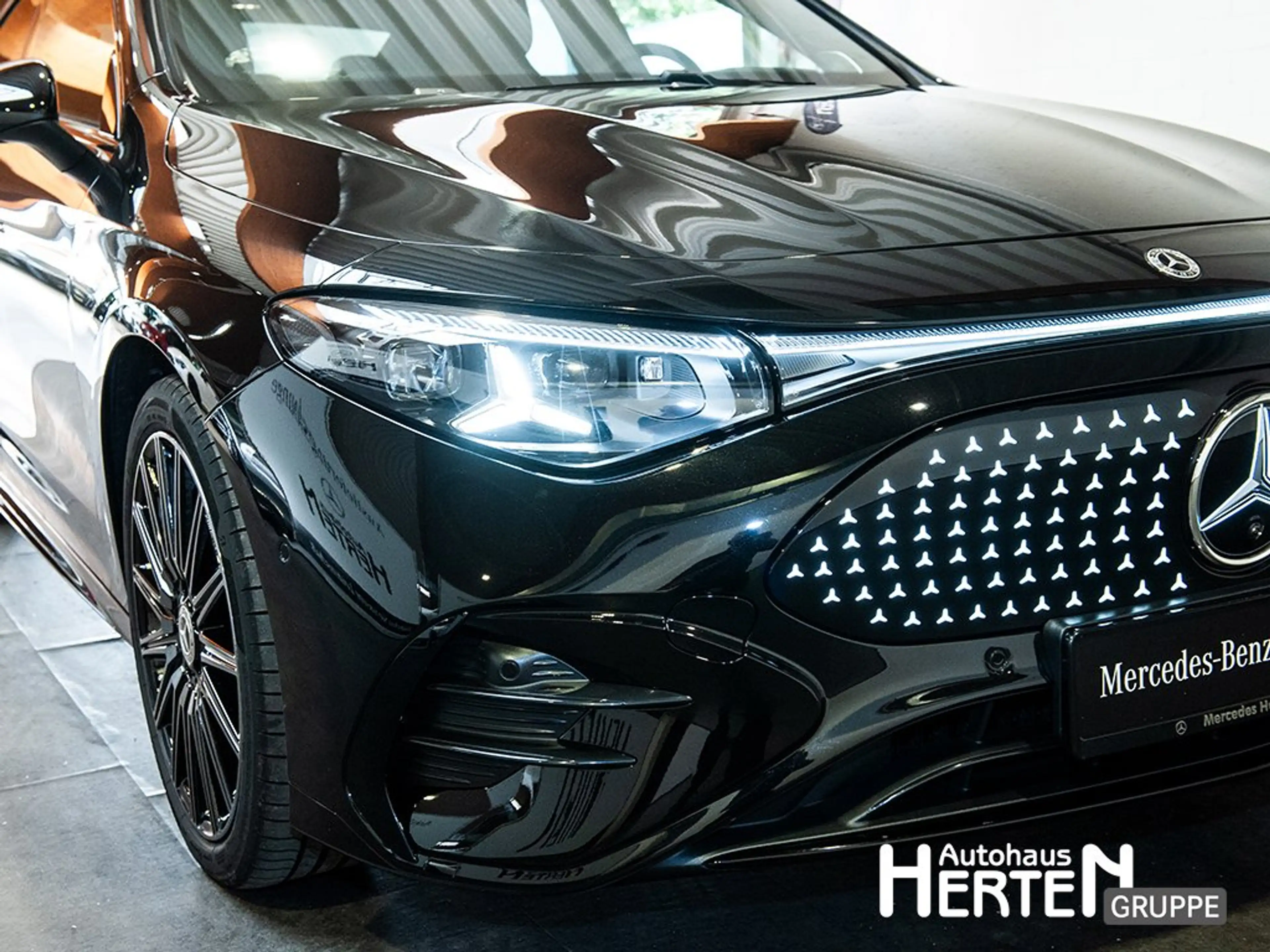 Mercedes-Benz CLA 250 + EQ AMG+NIGHT+360°+HUD+19"+DRIVE-ASSIST+ — photo 13