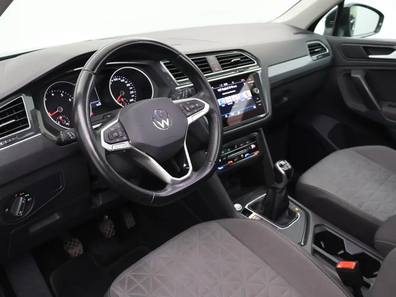 Volkswagen Tiguan 1.5 TSI ACT LIFE *PANO*TREKHAAK*AUTOCLIMA*ADAPTIVE*..., миниатюра 4