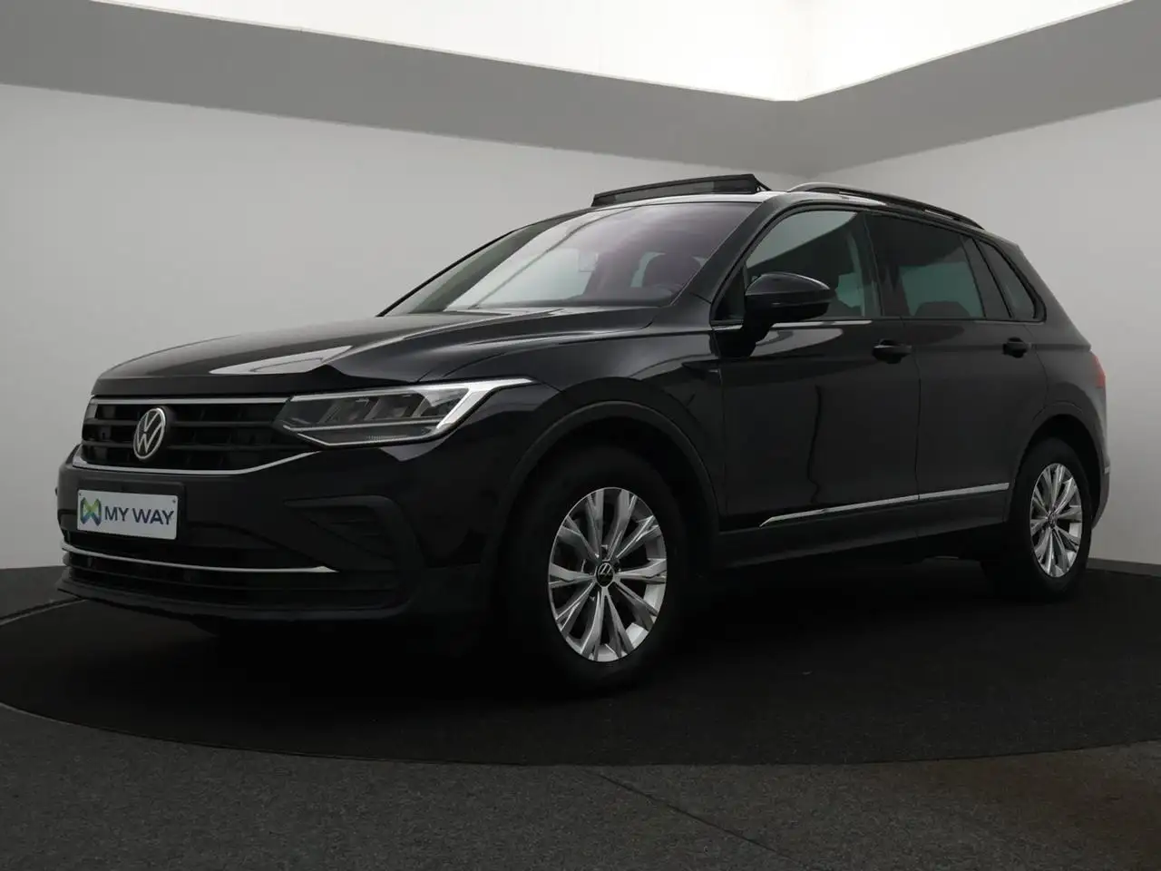 Volkswagen Tiguan 1.5 TSI ACT LIFE *PANO*TREKHAAK*AUTOCLIMA*ADAPTIVE*..., миниатюра 2