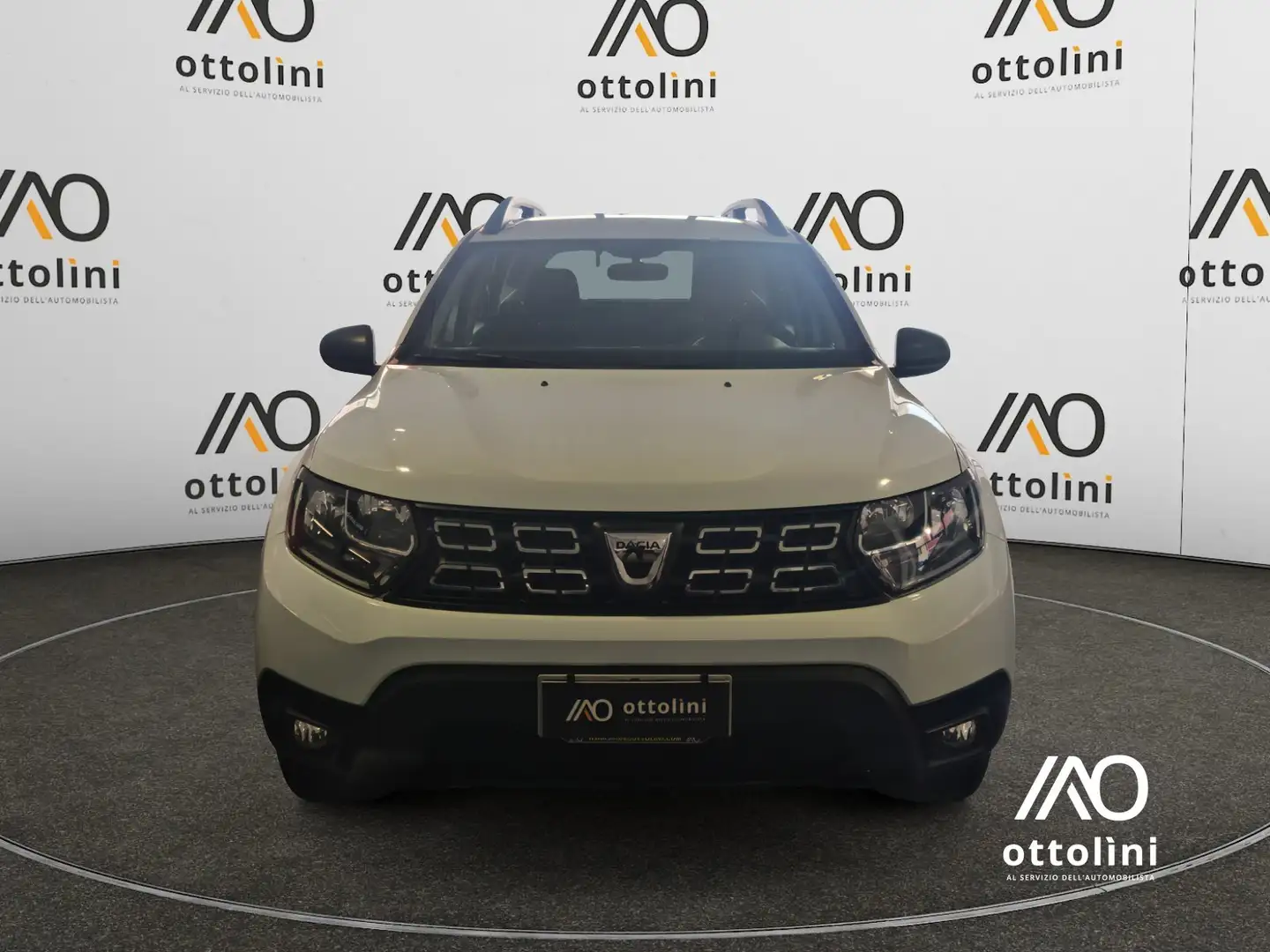 Dacia Duster Essential 4X2 1.0 TCe 100cv MY19 Weiß - 2