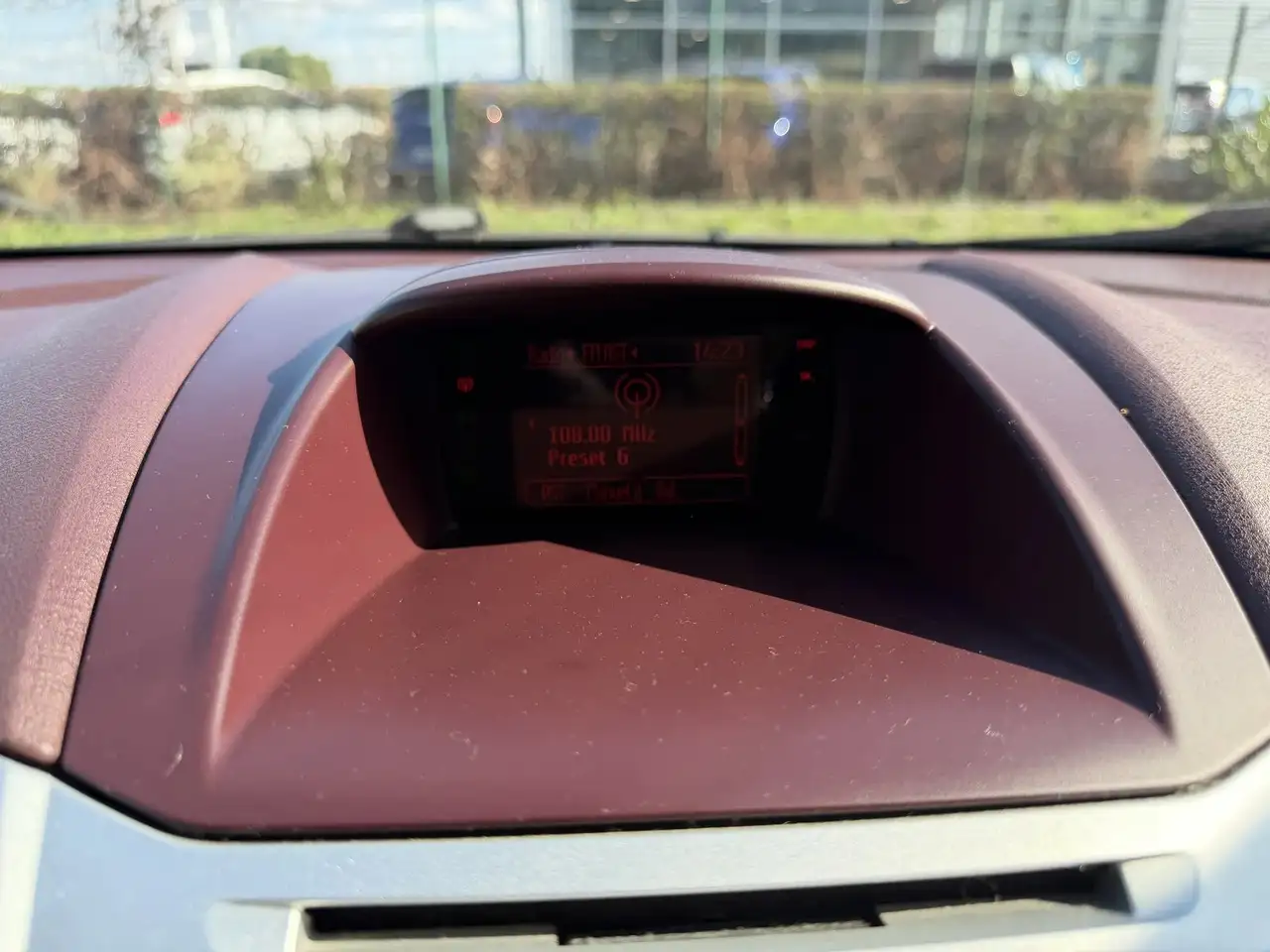 Ford Fiesta 5 portes — photo 27