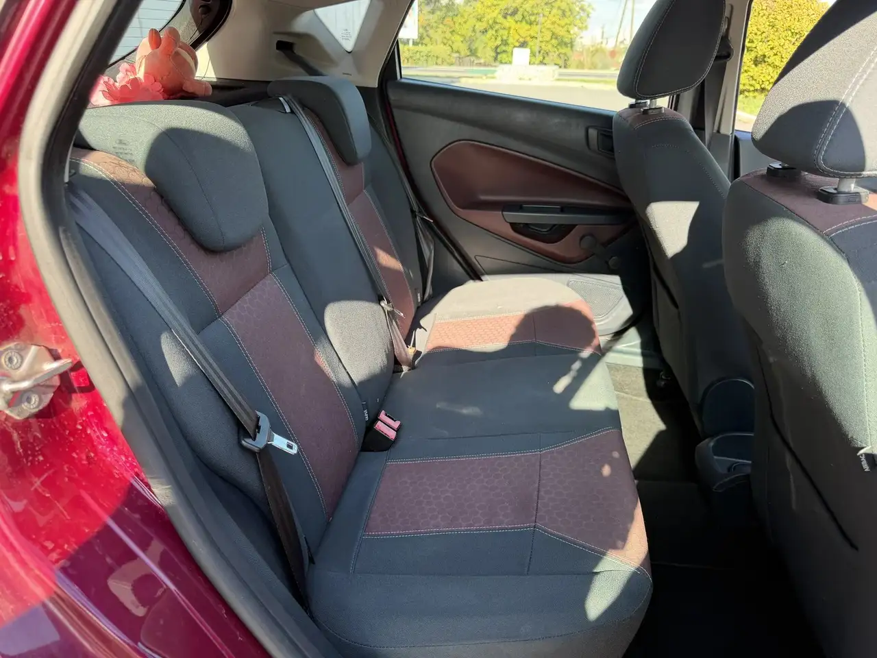 Ford Fiesta 5 portes — photo 15