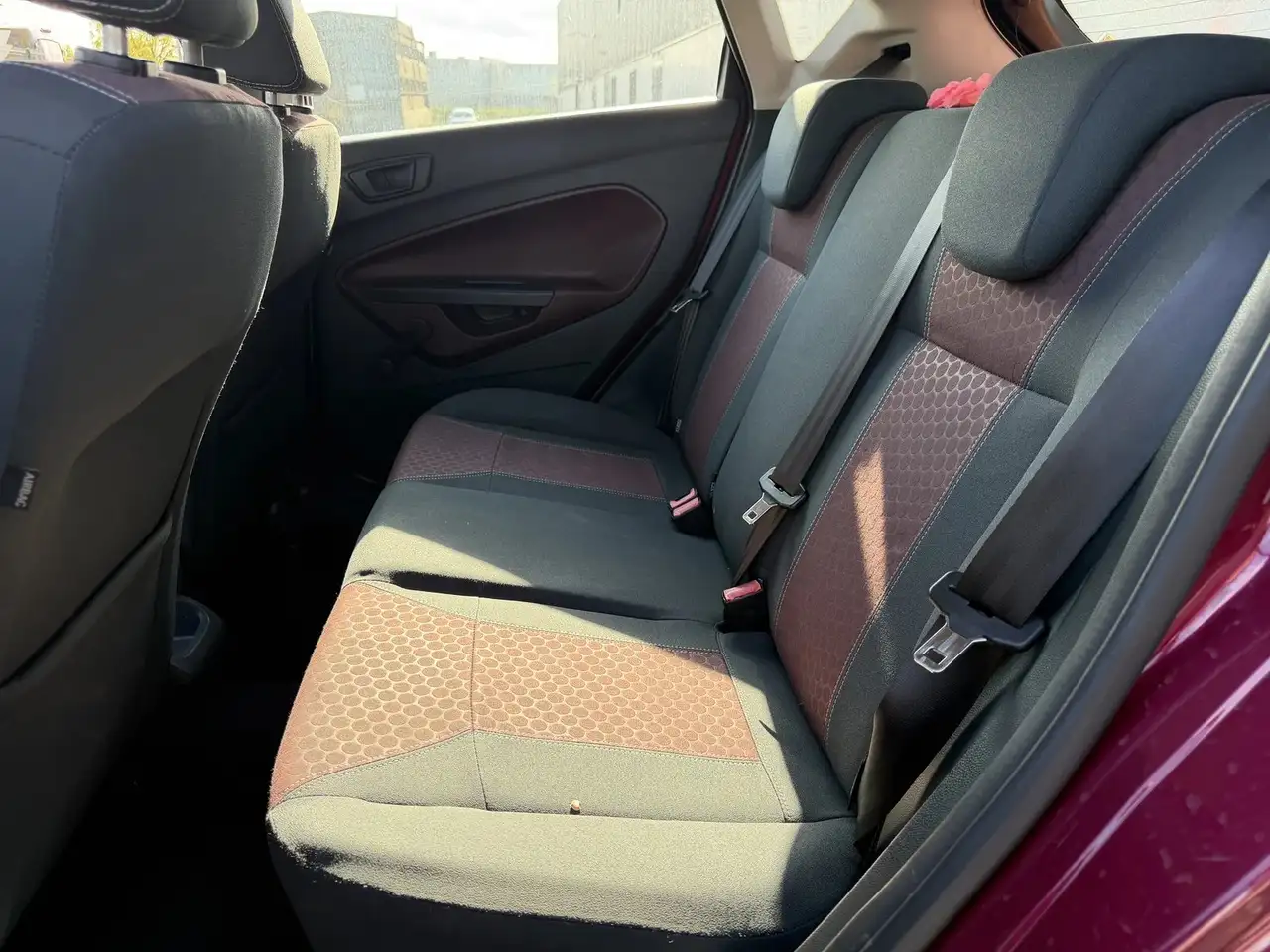 Ford Fiesta 5 portes — photo 14