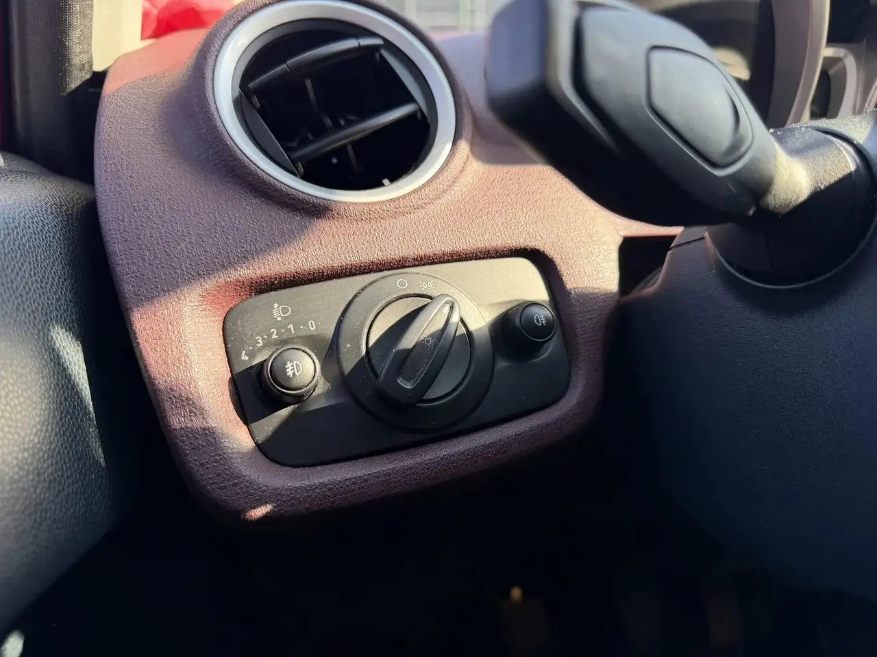 Ford Fiesta 5 portes — photo 19