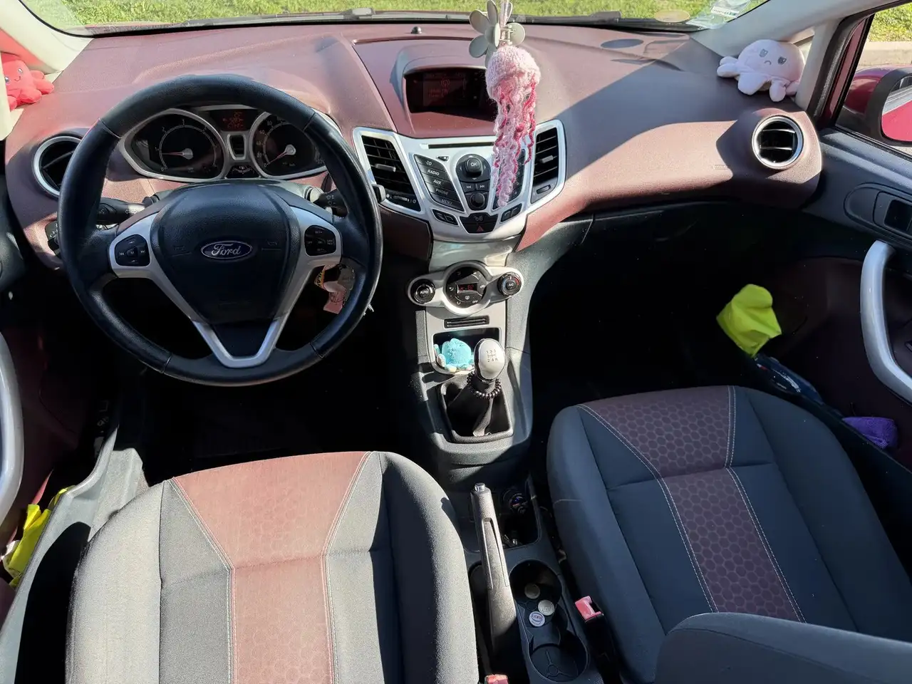 Ford Fiesta 5 portes — photo 29