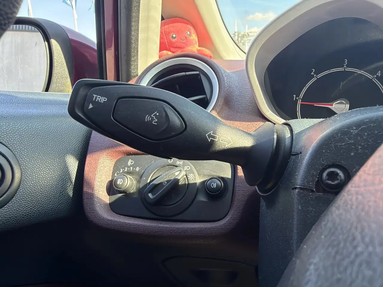 Ford Fiesta 5 portes — photo 21