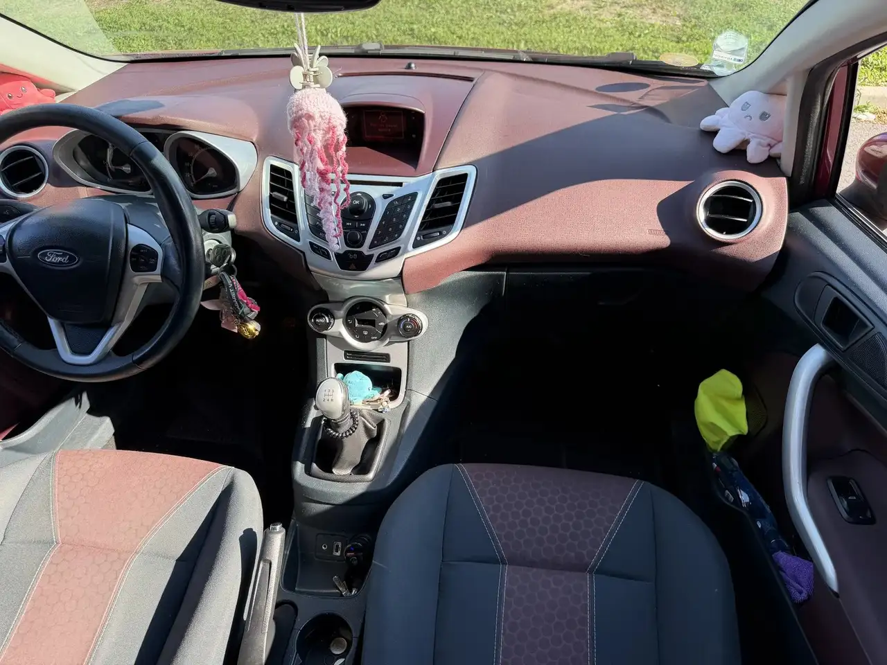 Ford Fiesta 5 portes — photo 28