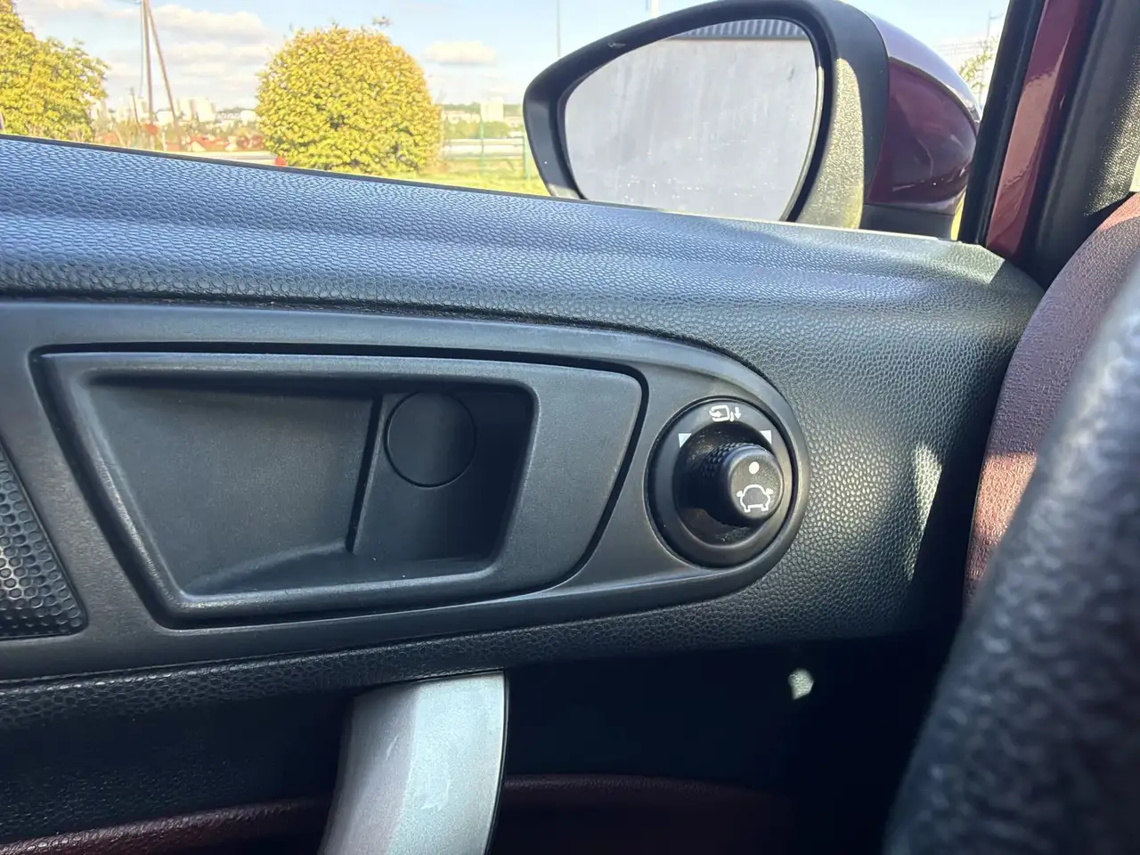 Ford Fiesta 5 portes — photo 18