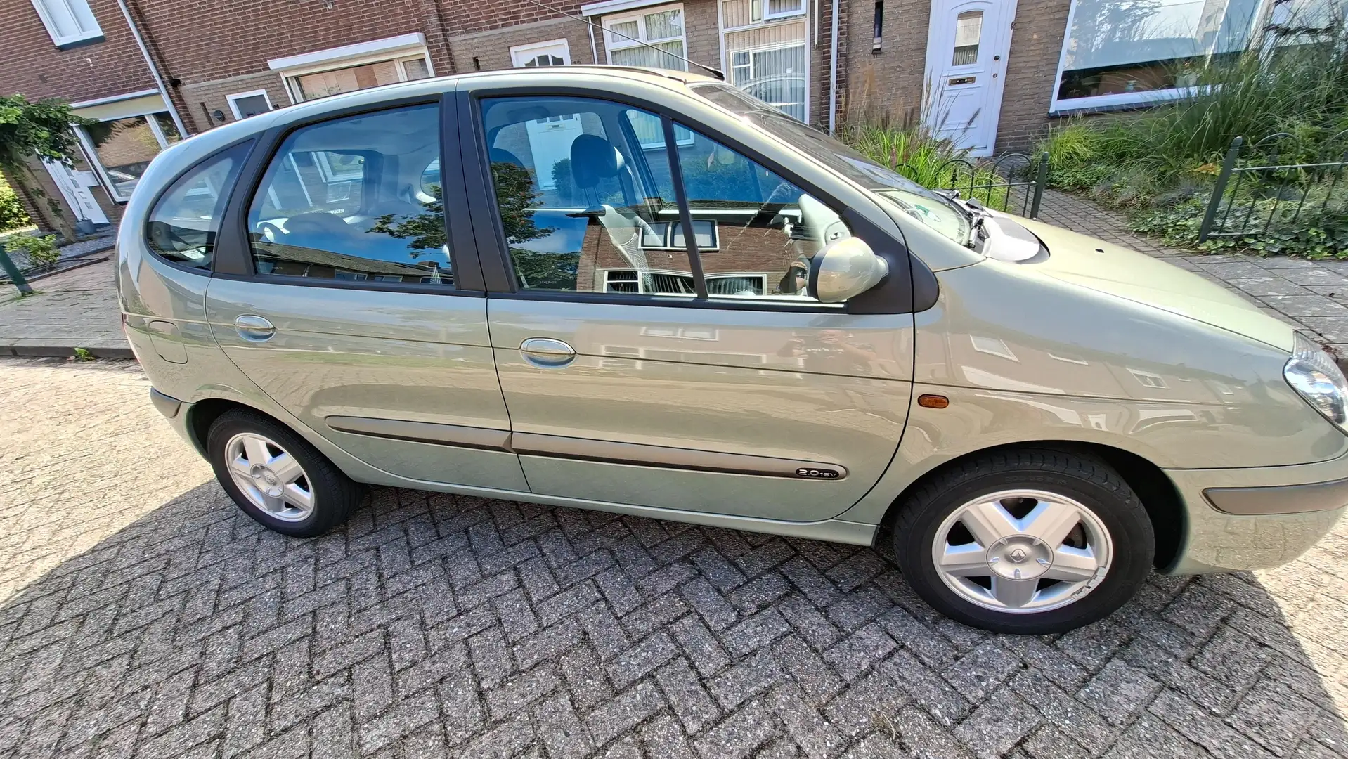 Renault Scenic Scenic 2.0-16V Sport Way Verde - 1