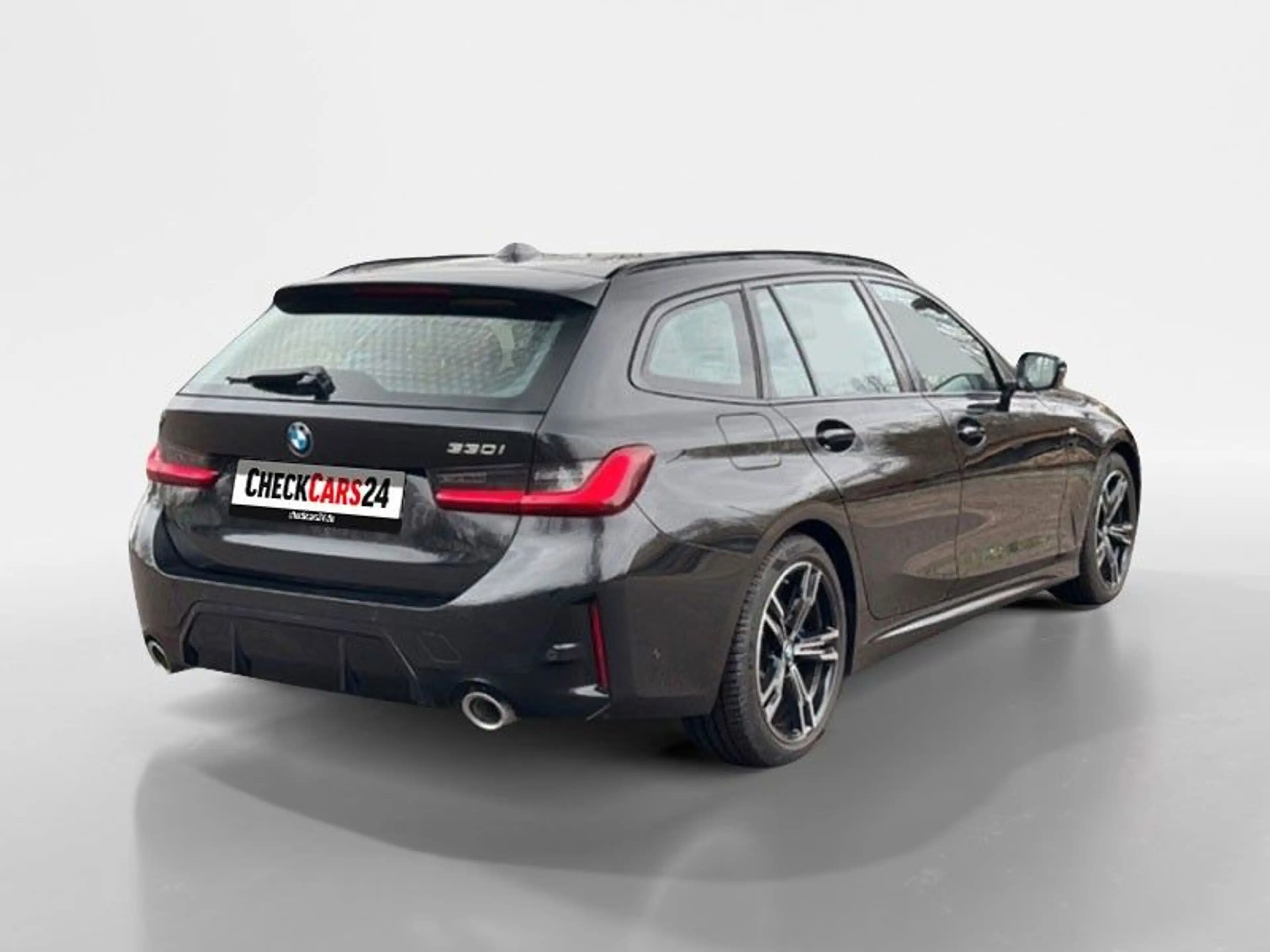 BMW 330 3 Touring 330 i xDrive M Sport — photo 4