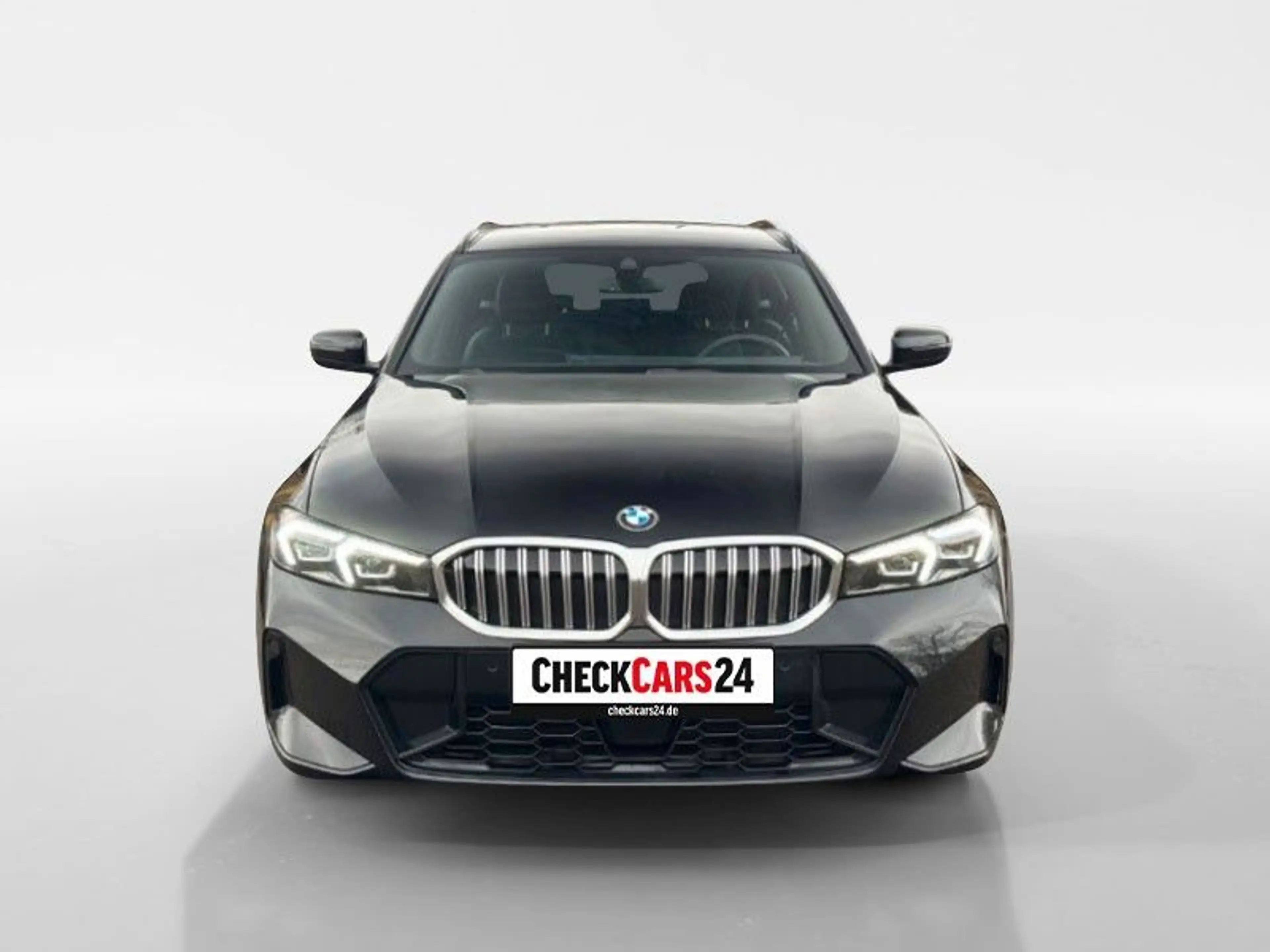 BMW 330 3 Touring 330 i xDrive M Sport — photo 3
