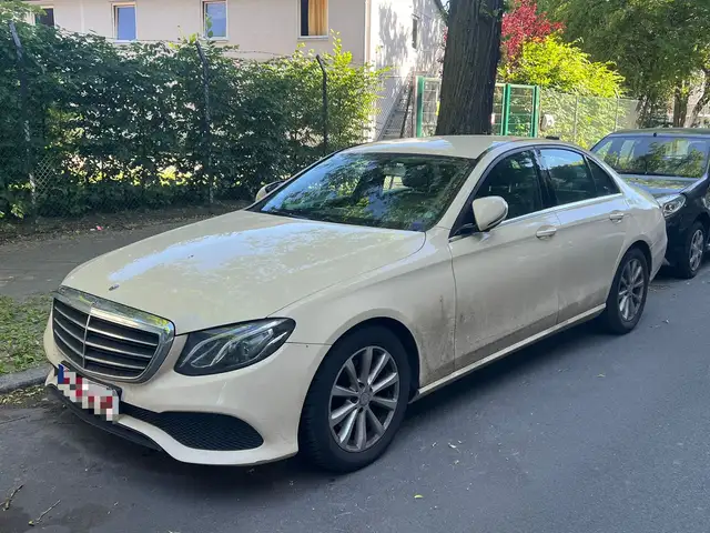 Mercedes-Benz E 200