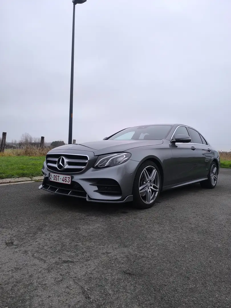 Mercedes-Benz E 220 9G-TRONIC AMG line Grijs - 2