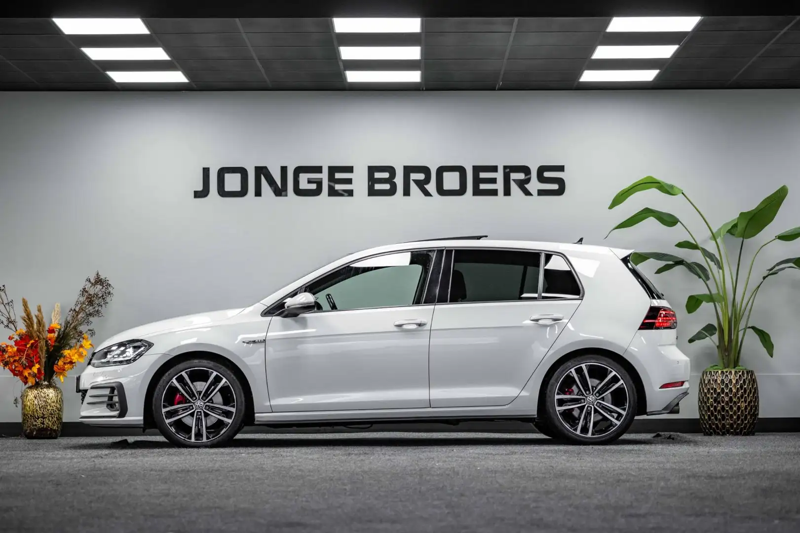 Volkswagen Golf GTD 2.0 TDI |Pano|Leder|ACC Bílá - 2