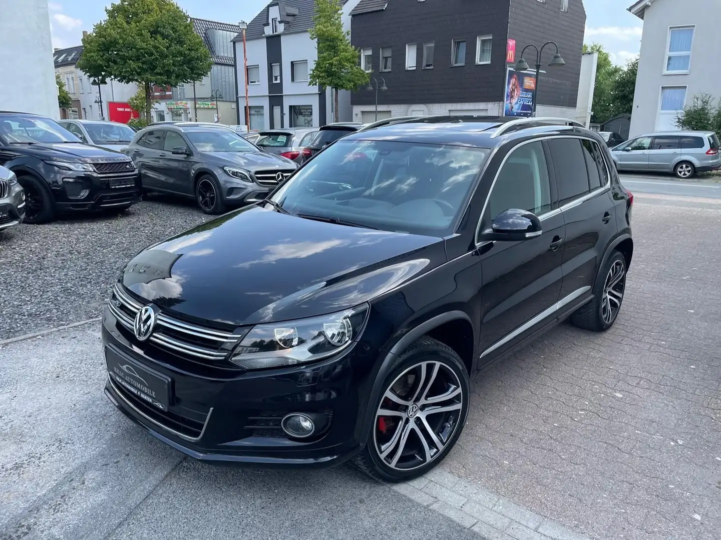 Volkswagen Tiguan R-Line BMT 2.Hand*Panorama*Alcantara Noir - 2