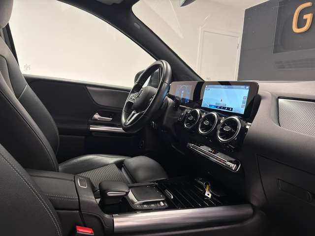 Mercedes-Benz B 180 — photo 13