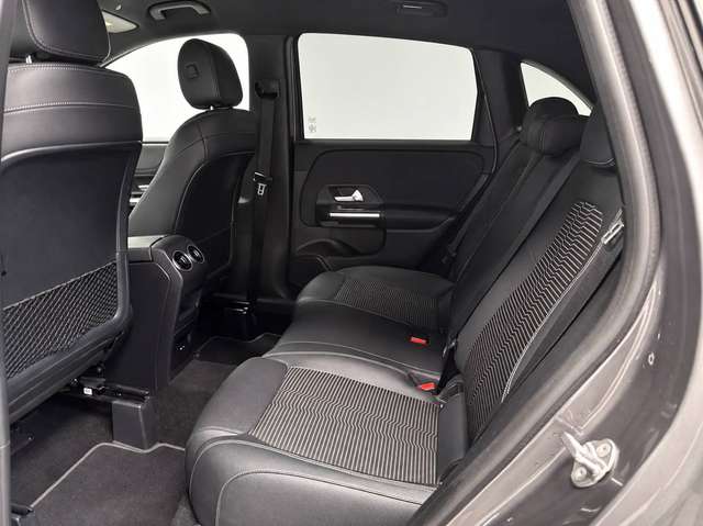 Mercedes-Benz B 180 — photo 15