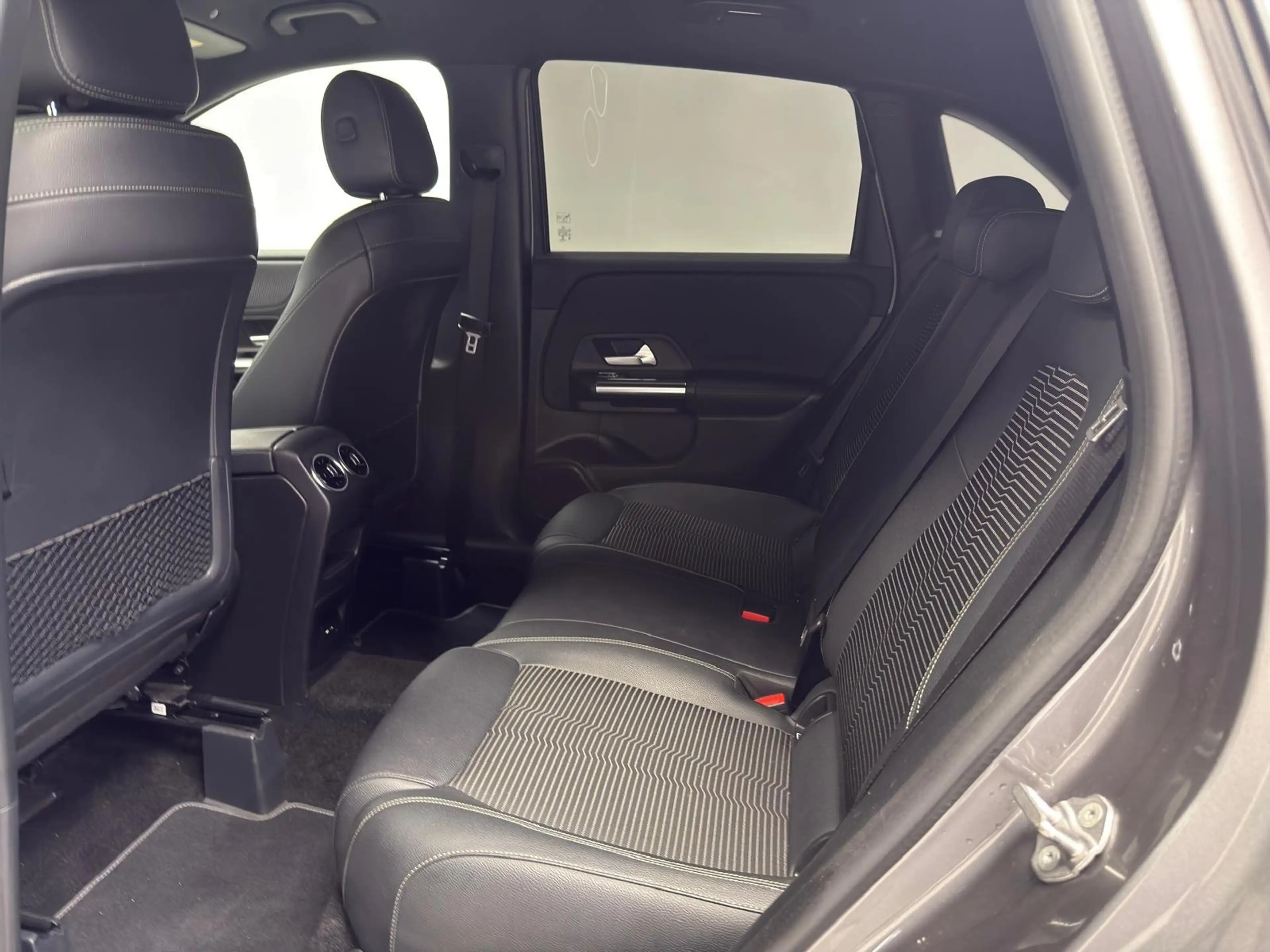 Mercedes-Benz B 180 d **BOITE-AUTO**GPS+CAMERA*LED*GARANTIE 12MOIS* — photo 15