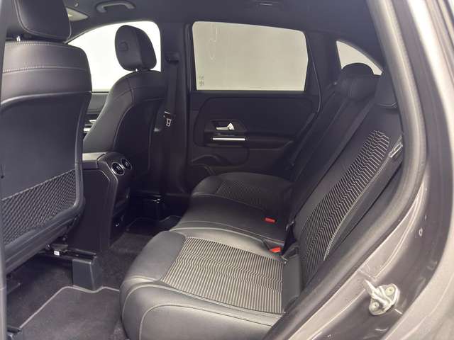 Mercedes-Benz B 180 — photo 15