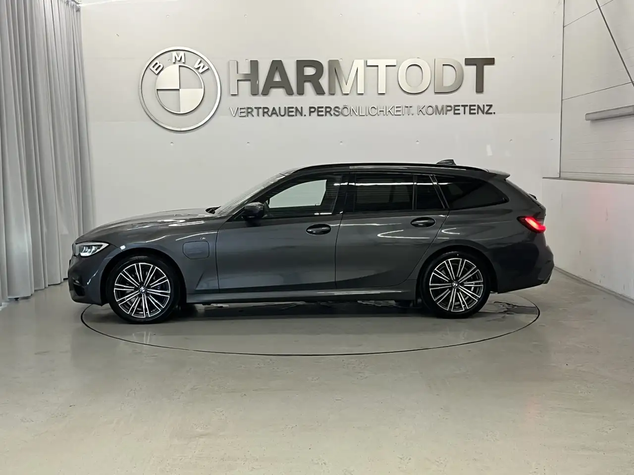 BMW 330 e xDrive *Modell M-Sport*, миниатюра 3