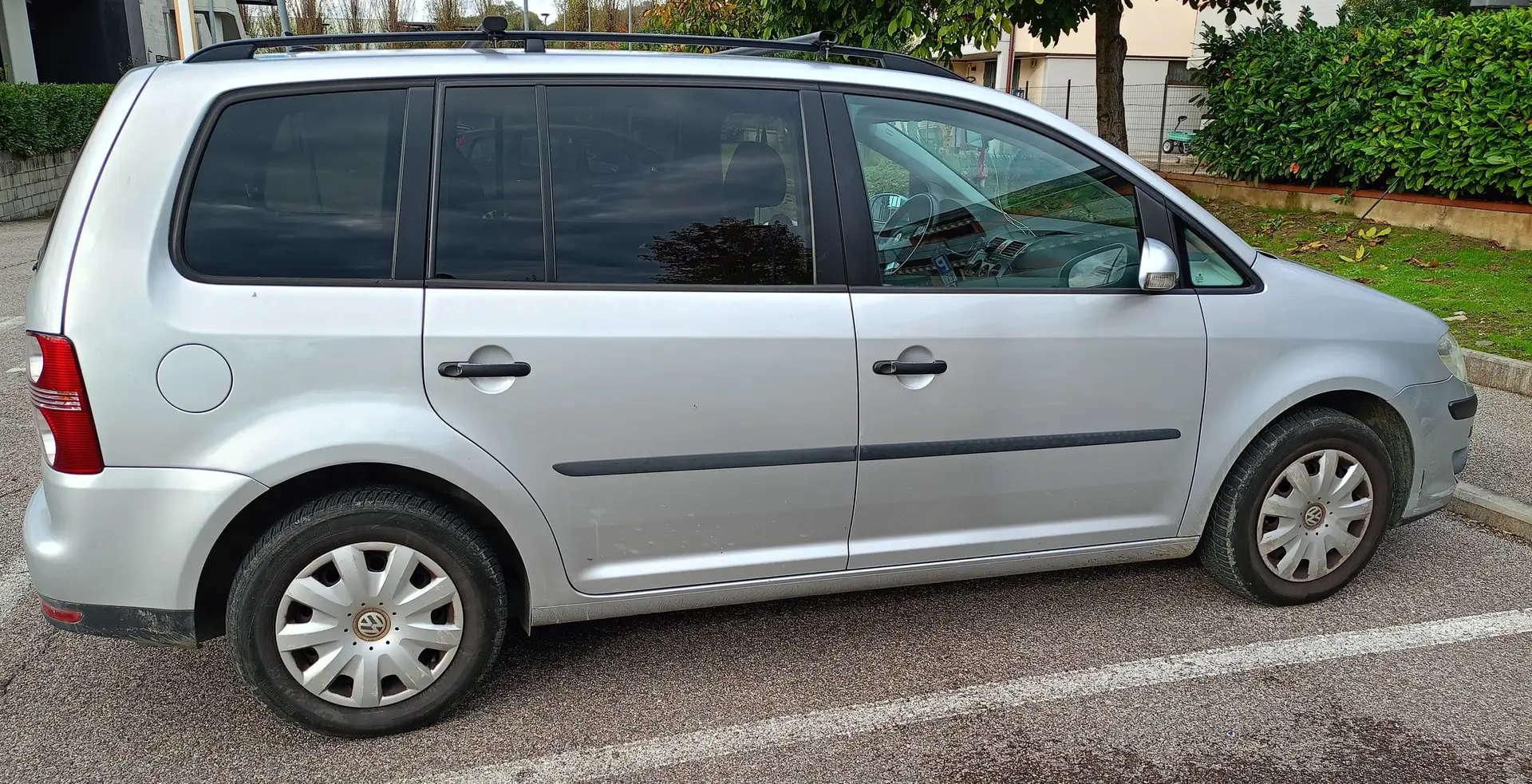 Volkswagen Touran Touran I 20072.0 Conceptline ecofuel Plateado - 1