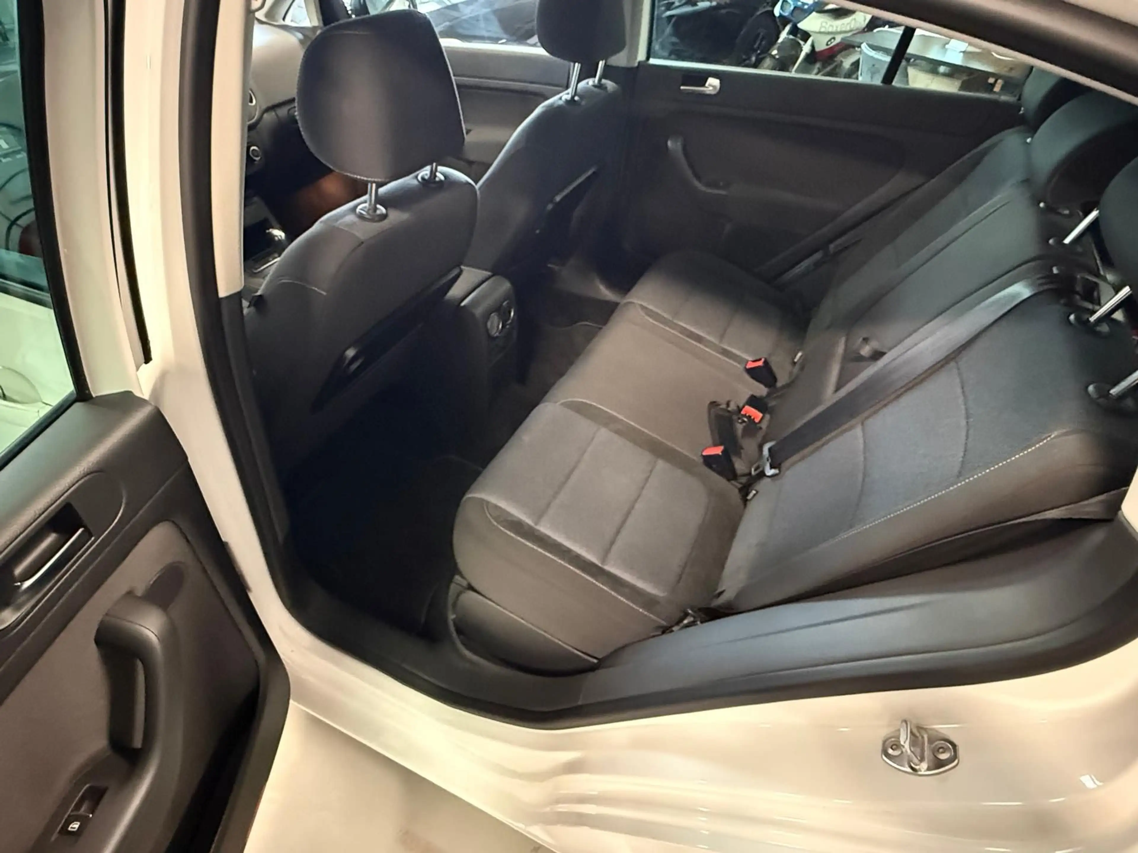 Volkswagen Golf Plus 1.4 TSI Style NAVI PDC SITZHEIZUNG — photo 12