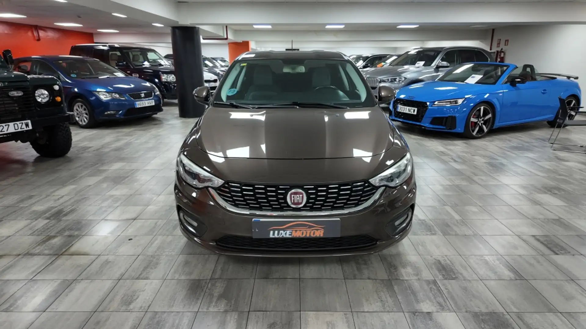 Fiat Tipo 1.6 Multijet II Lounge Brun - 2