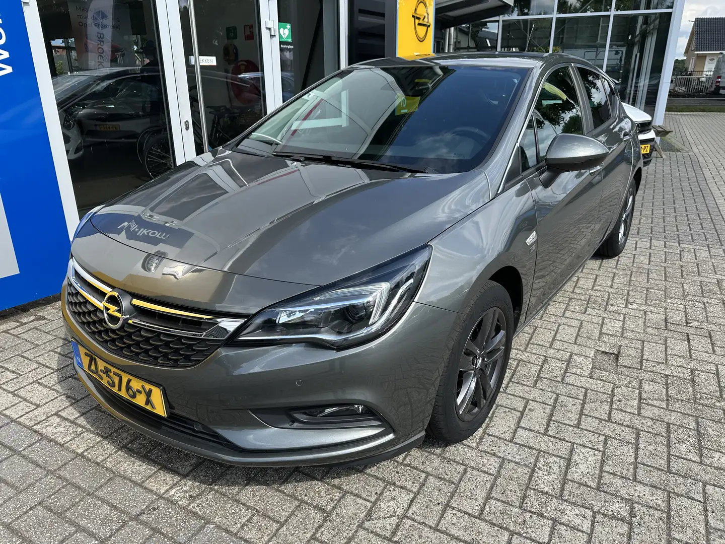 Opel Astra 1.0 105PK Turbo 120 Jaar Edition | NAVIGATIE| PARK Grijs - 2
