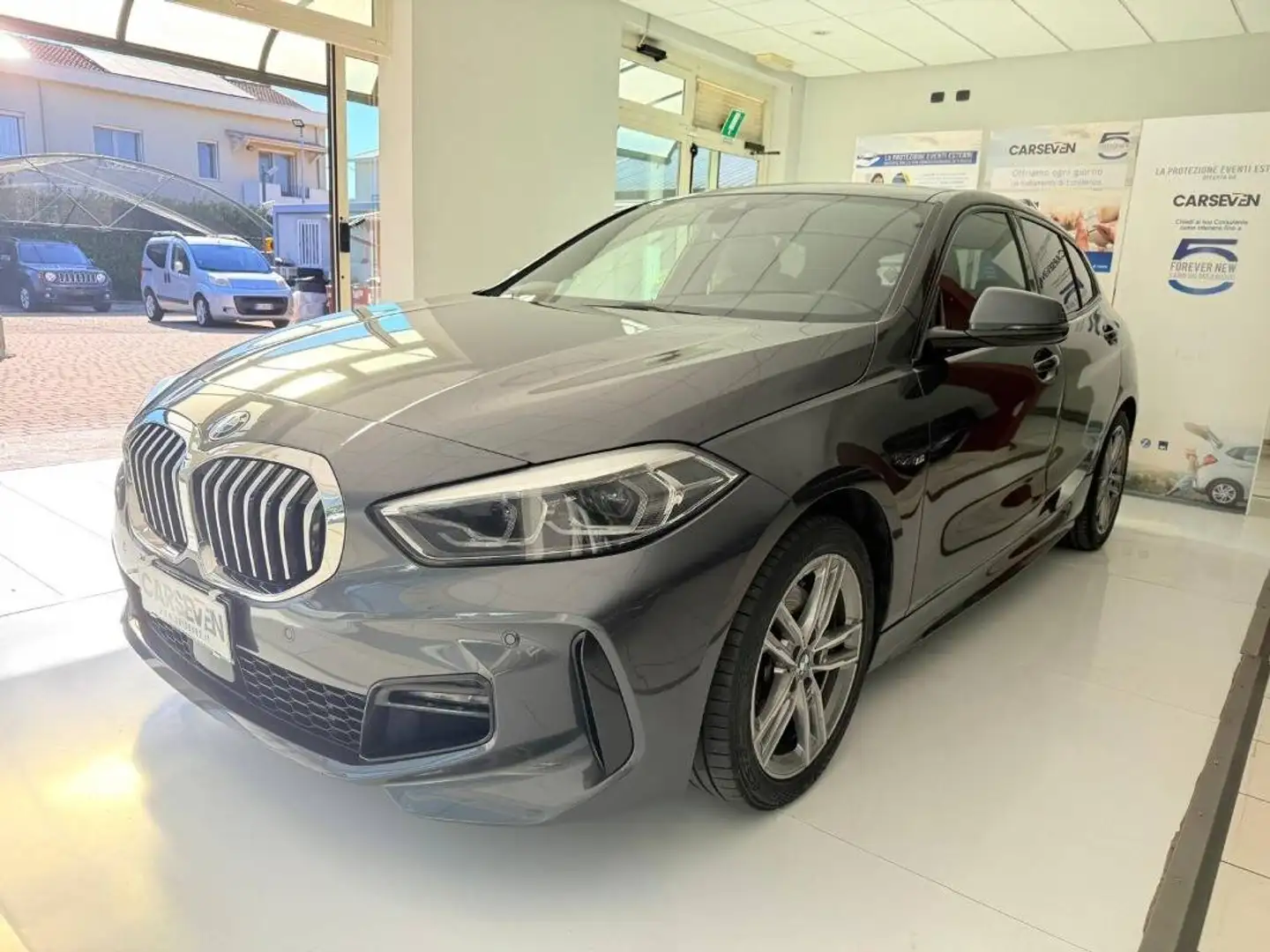 BMW 116 116d Msport auto Gris - 1