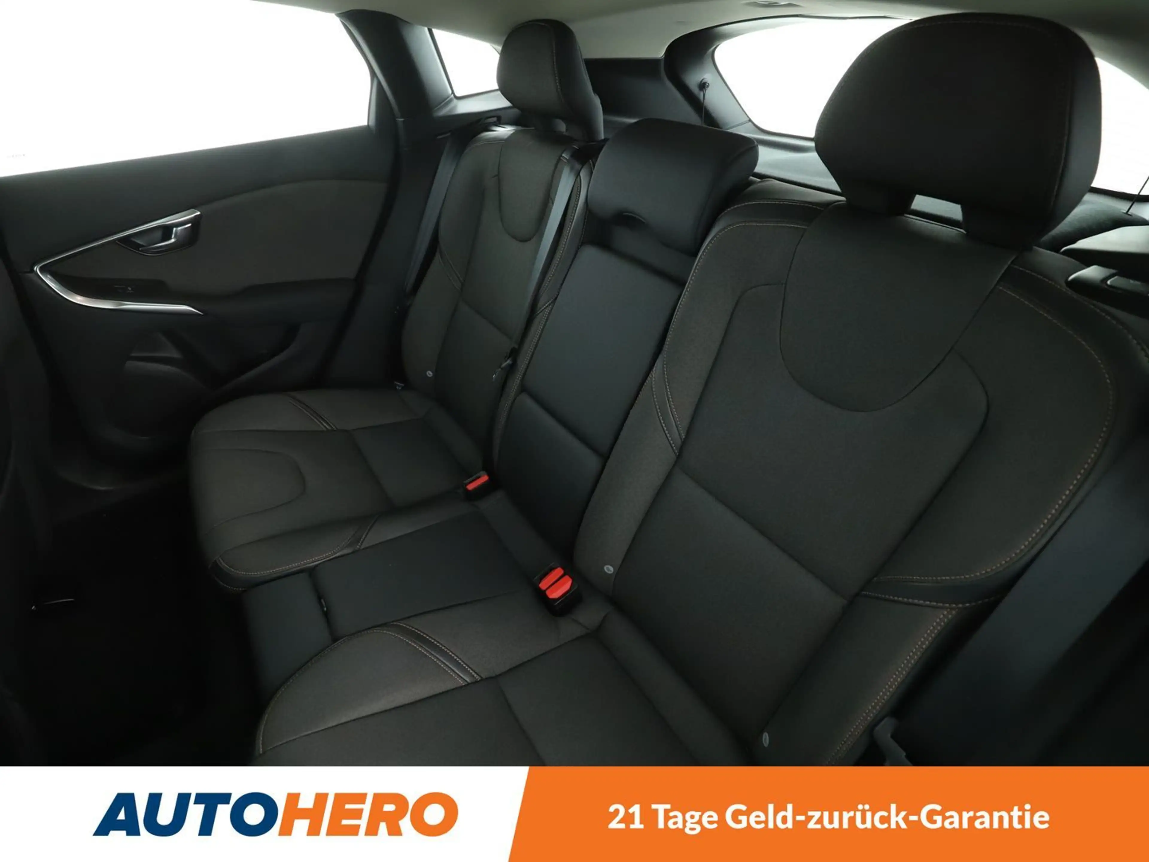 Volvo V40 Cross Country 2.0 D3 Plus*NAVI*LED*TEMPO*CAM*PDC*SHZ*KLIMA* — photo 14