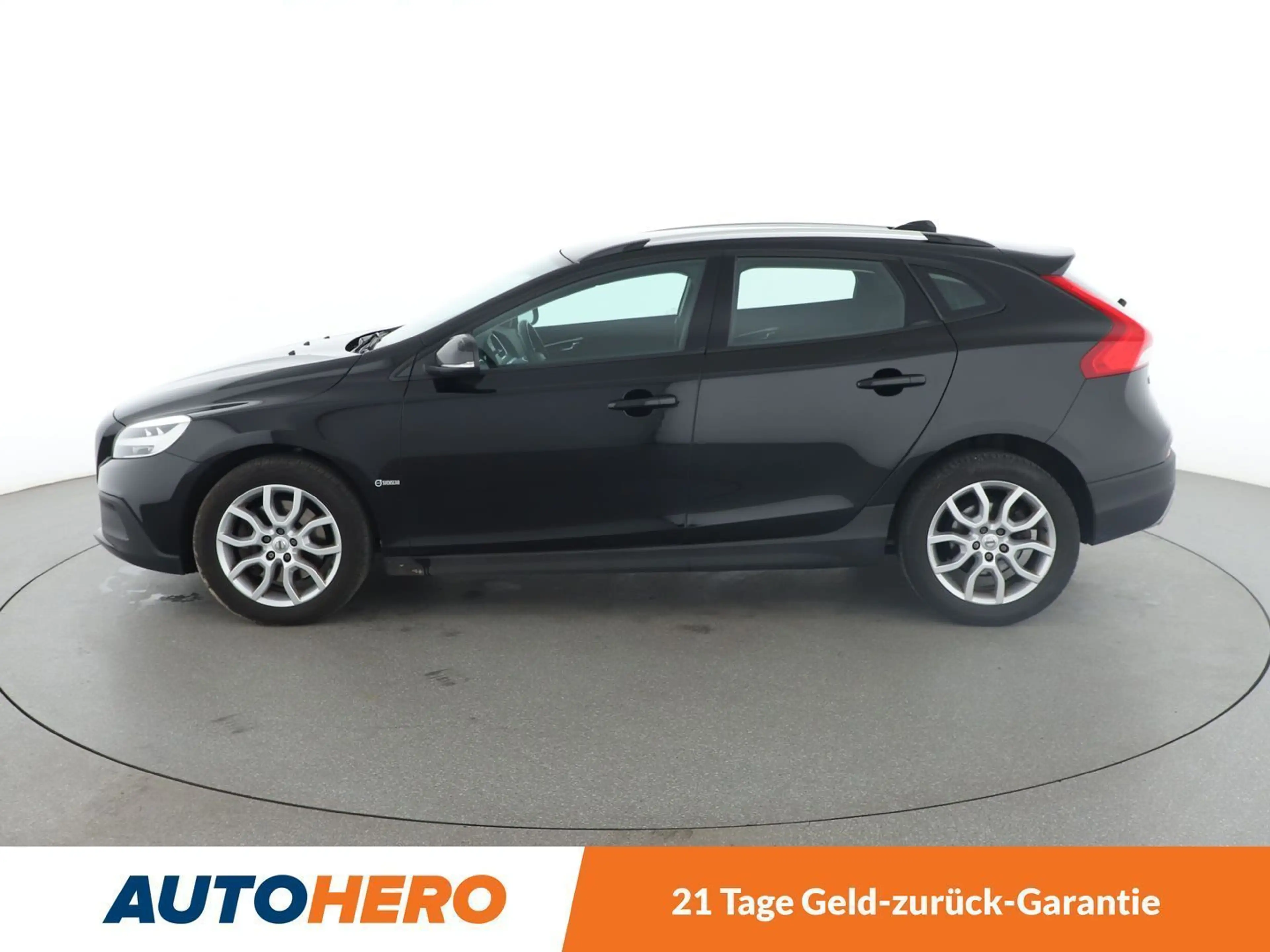 Volvo V40 Cross Country 2.0 D3 Plus*NAVI*LED*TEMPO*CAM*PDC*SHZ*KLIMA* — photo 3