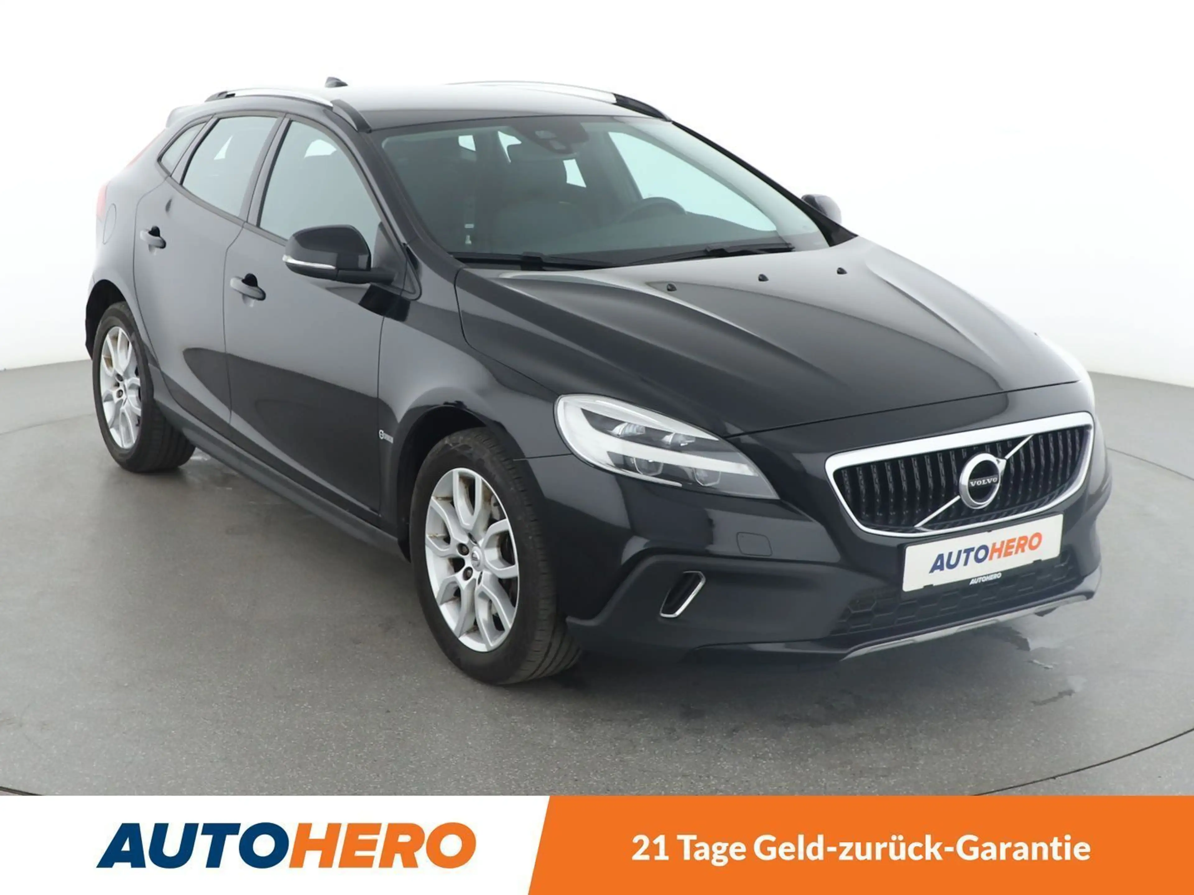 Volvo V40 Cross Country 2.0 D3 Plus*NAVI*LED*TEMPO*CAM*PDC*SHZ*KLIMA* — photo 8