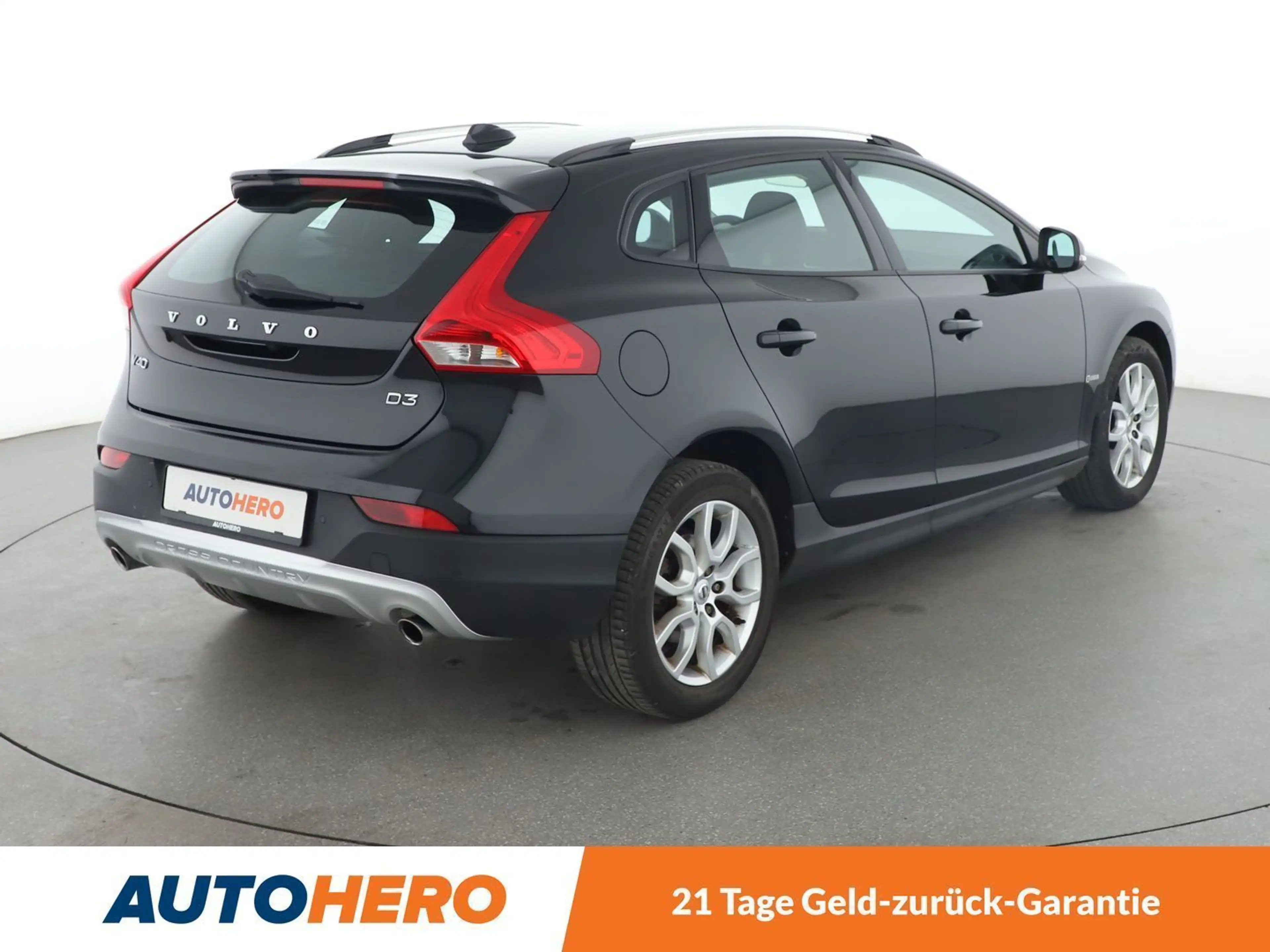 Volvo V40 Cross Country 2.0 D3 Plus*NAVI*LED*TEMPO*CAM*PDC*SHZ*KLIMA* — photo 6