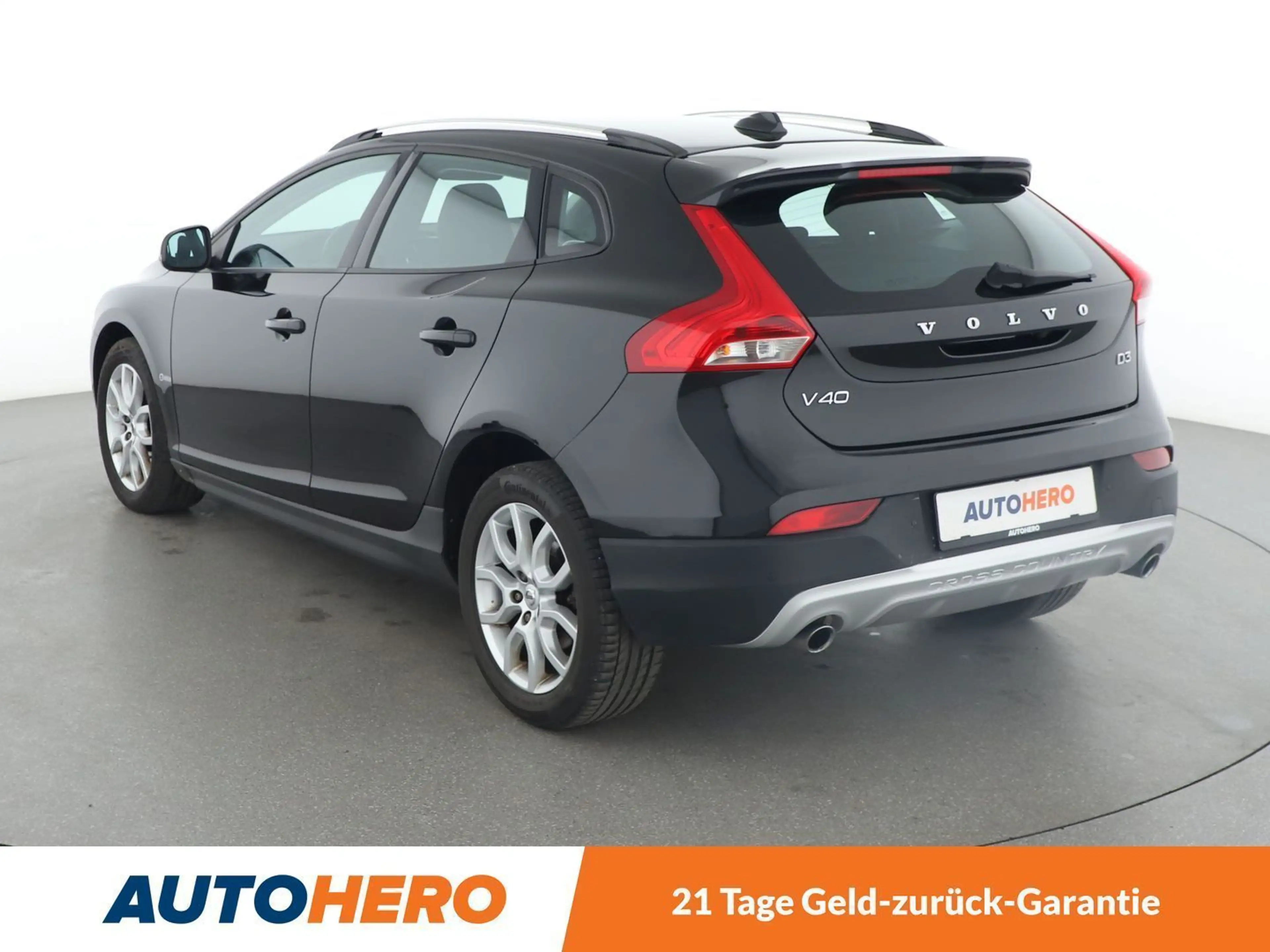 Volvo V40 Cross Country 2.0 D3 Plus*NAVI*LED*TEMPO*CAM*PDC*SHZ*KLIMA* — photo 4